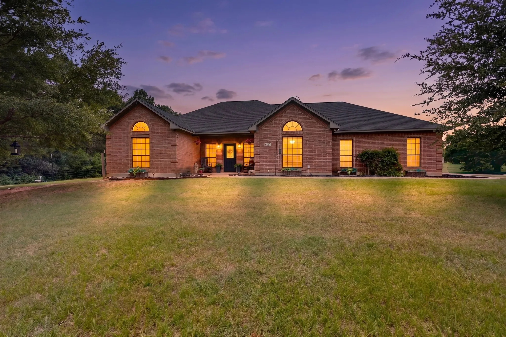 Single Family Residence For Sale in Kaufman County , 1362 Eubanks Road, Seagoville, Texas 75159, 3 Bedroom, 2 Bathroom, 2 Garage spaces, 1,944 Sqft, built in 1996, mls#21284588, Real Estate Agent in Seagoville, Homes For Sale in Kaufman county, Homes For Sale in Seagoville, Realtor in Seagoville Texas, Real Estate Brokerage Independent Realty Texas, Luminita Cordes Realtor