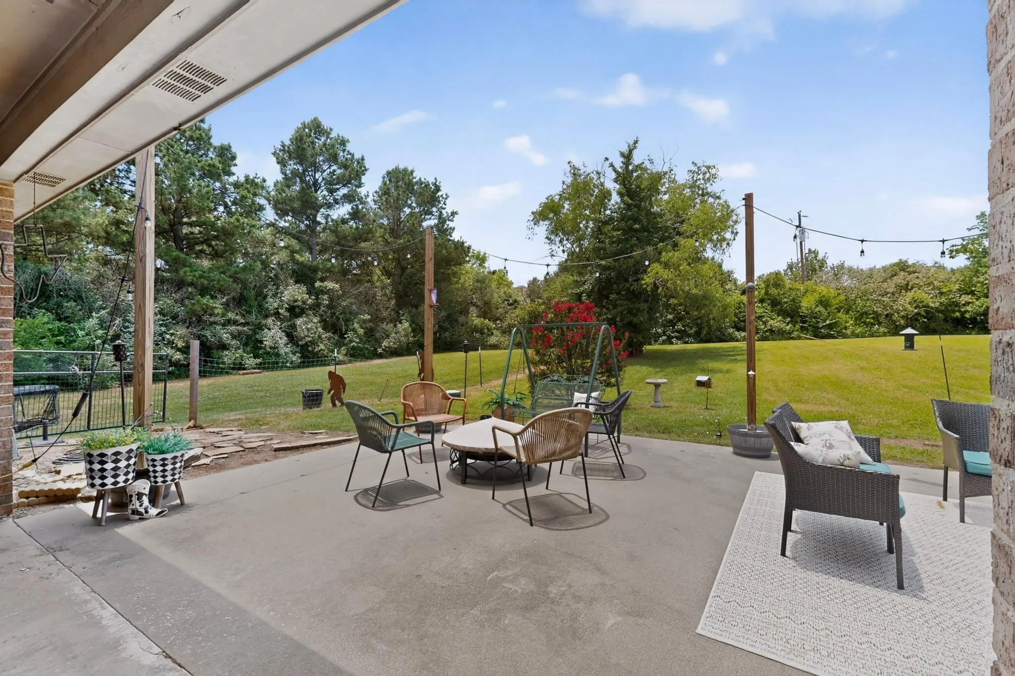 Single Family Residence For Sale in Kaufman County , 1362 Eubanks Road, Seagoville, Texas 75159, 3 Bedroom, 2 Bathroom, 2 Garage spaces, 1,944 Sqft, built in 1996, mls#21284588, Real Estate Agent in Seagoville, Homes For Sale in Kaufman county, Homes For Sale in Seagoville, Realtor in Seagoville Texas, Real Estate Brokerage Independent Realty Texas, Luminita Cordes Realtor