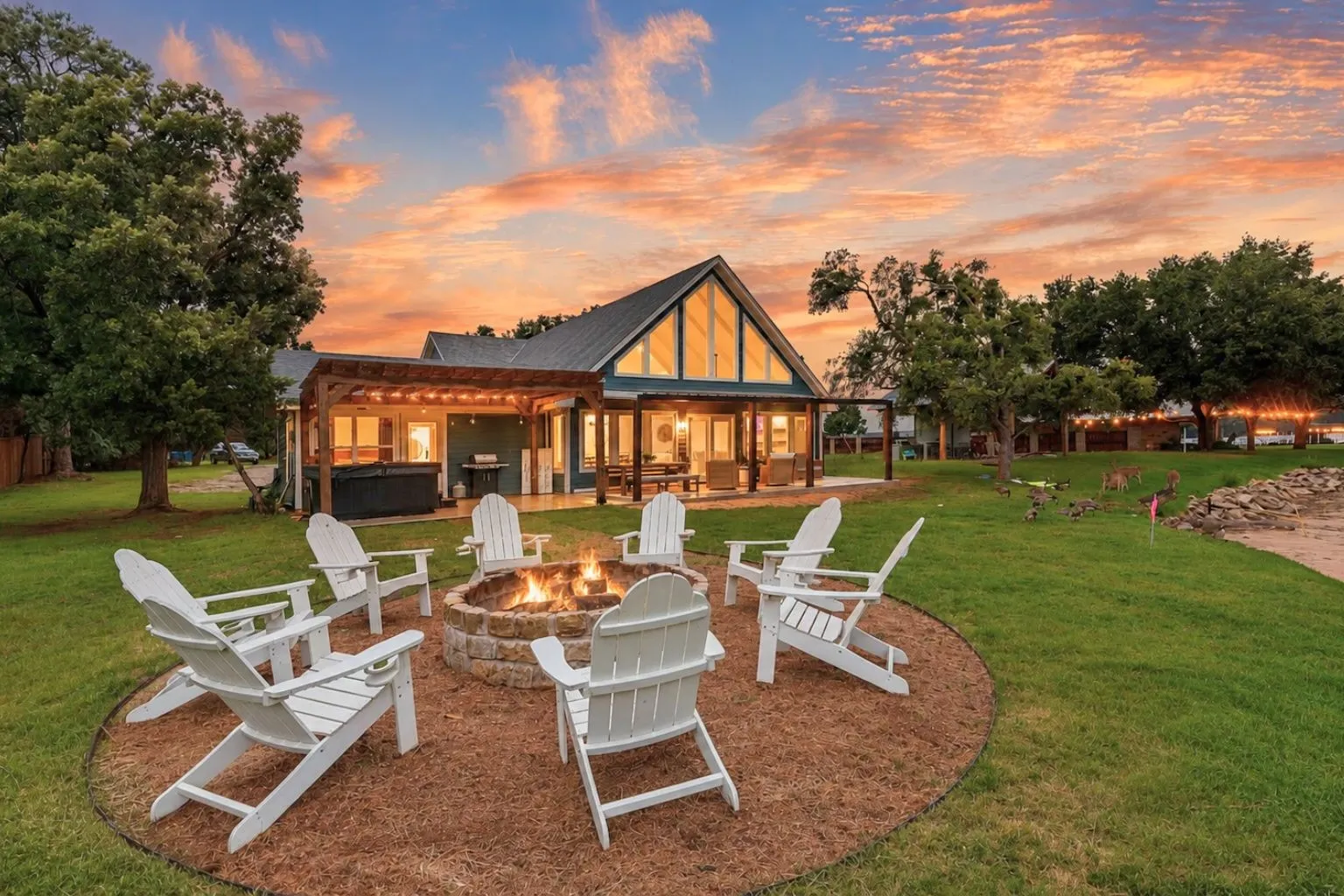Single Family Residence For Sale in Palo Pinto County , 1907 Buck Run, Possum Kingdom Lake, Texas 76449, 4 Bedroom, 5 Bathroom, Garage spaces, 2,920 Sqft, built in 2005, mls#21283911, Real Estate Agent in Possum Kingdom Lake, Homes For Sale in Palo Pinto county, Homes For Sale in Possum Kingdom Lake, Realtor in Possum Kingdom Lake Texas, Real Estate Brokerage Independent Realty Texas, Luminita Cordes Realtor
