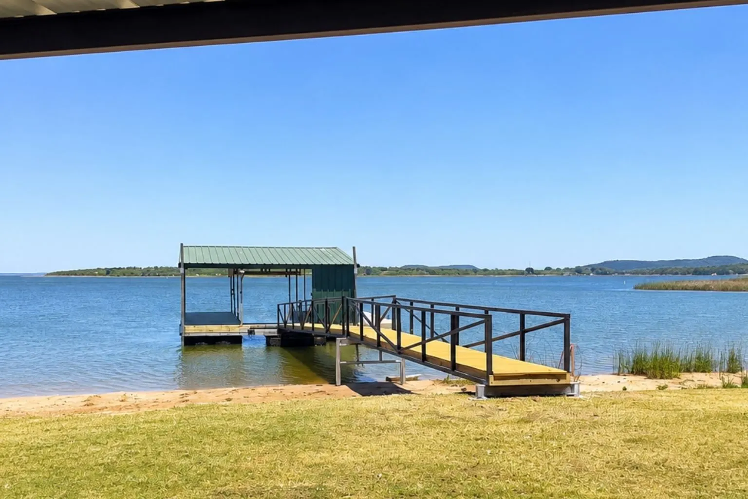 Single Family Residence For Sale in Palo Pinto County , 1907 Buck Run, Possum Kingdom Lake, Texas 76449, 4 Bedroom, 5 Bathroom, Garage spaces, 2,920 Sqft, built in 2005, mls#21283911, Real Estate Agent in Possum Kingdom Lake, Homes For Sale in Palo Pinto county, Homes For Sale in Possum Kingdom Lake, Realtor in Possum Kingdom Lake Texas, Real Estate Brokerage Independent Realty Texas, Luminita Cordes Realtor