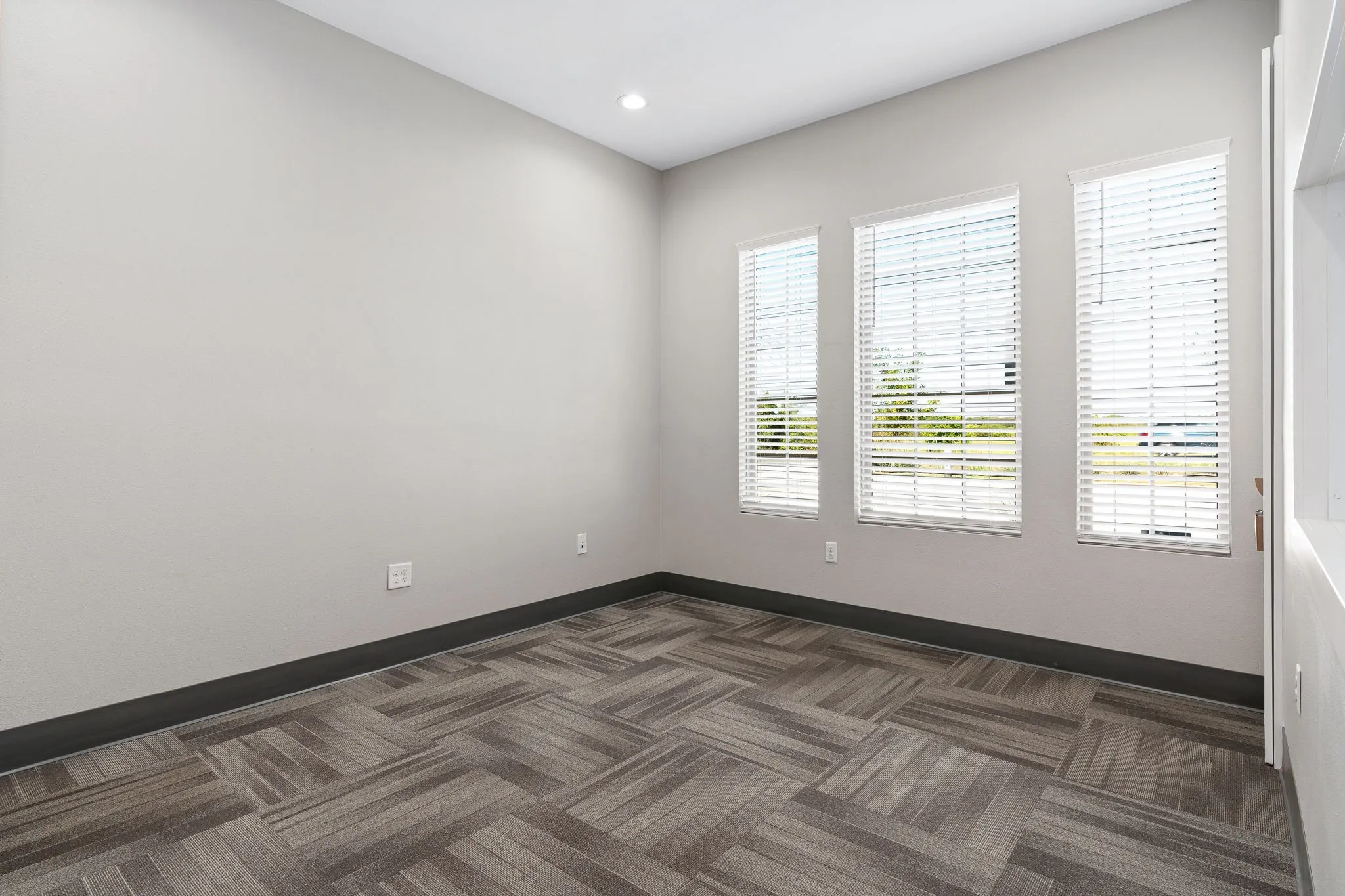 Office For Sale in Dallas County , 8212 Liberty Grove Road 100 & 200, Rowlett, Texas 75089, 0, 0, Garage spaces, 0 Sqft, built in 2019, mls#21284565, Real Estate Agent in Rowlett, Homes For Sale in Dallas county, Homes For Sale in Rowlett, Realtor in Rowlett Texas, Real Estate Brokerage Independent Realty Texas, Luminita Cordes Realtor