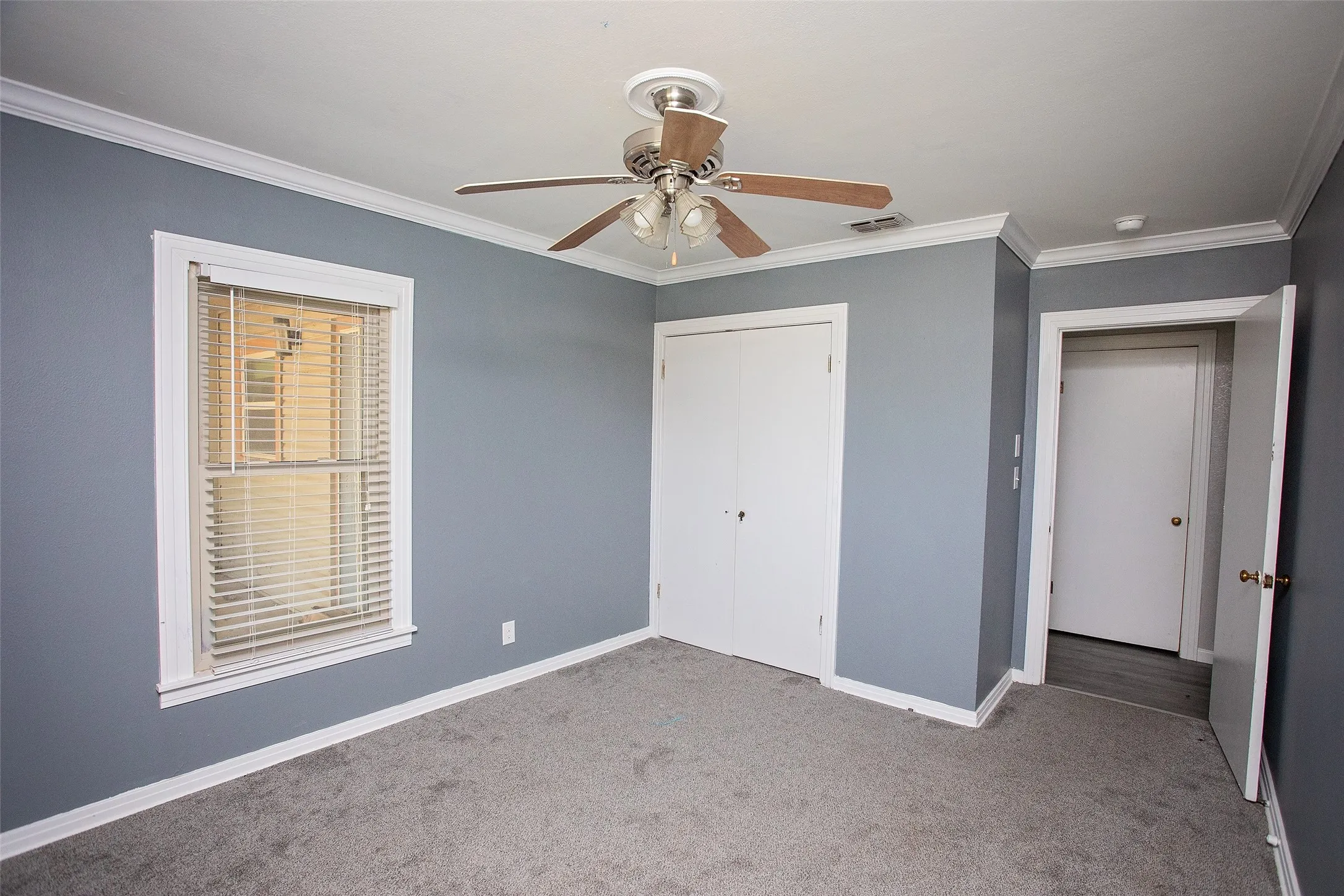 Single Family Residence For Sale in Young County , 417 Summitt Avenue, Graham, Texas 76450, 4 Bedroom, 2 Bathroom, 2 Garage spaces, 2,323 Sqft, built in 1960, Price $340,000, mls#21281438, Real Estate Agent in Graham, Homes For Sale in Young county, Homes For Sale in Graham, Realtor in Graham Texas, Real Estate Brokerage Independent Realty Texas, Luminita Cordes Realtor
