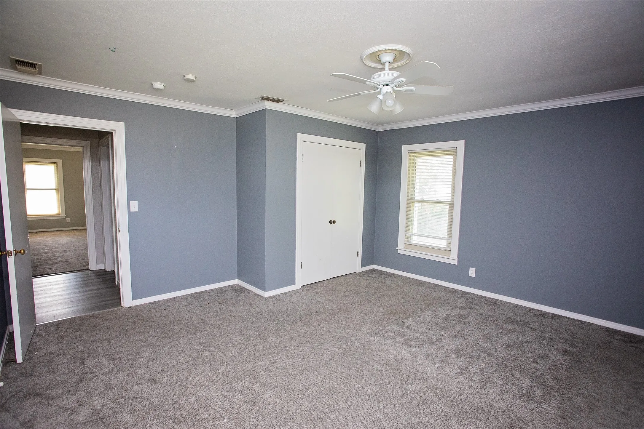 Single Family Residence For Sale in Young County , 417 Summitt Avenue, Graham, Texas 76450, 4 Bedroom, 2 Bathroom, 2 Garage spaces, 2,323 Sqft, built in 1960, Price $340,000, mls#21281438, Real Estate Agent in Graham, Homes For Sale in Young county, Homes For Sale in Graham, Realtor in Graham Texas, Real Estate Brokerage Independent Realty Texas, Luminita Cordes Realtor