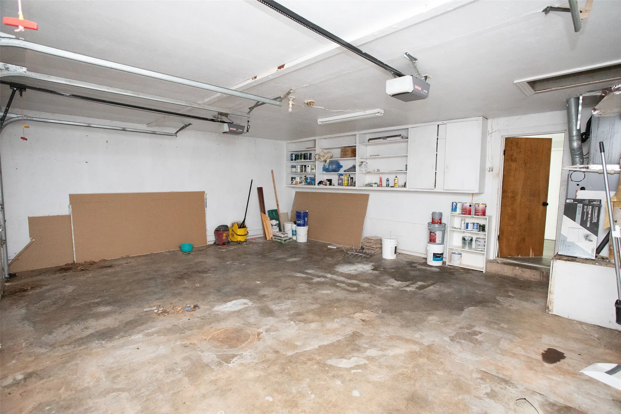 Single Family Residence For Sale in Young County , 417 Summitt Avenue, Graham, Texas 76450, 4 Bedroom, 2 Bathroom, 2 Garage spaces, 2,323 Sqft, built in 1960, Price $340,000, mls#21281438, Real Estate Agent in Graham, Homes For Sale in Young county, Homes For Sale in Graham, Realtor in Graham Texas, Real Estate Brokerage Independent Realty Texas, Luminita Cordes Realtor