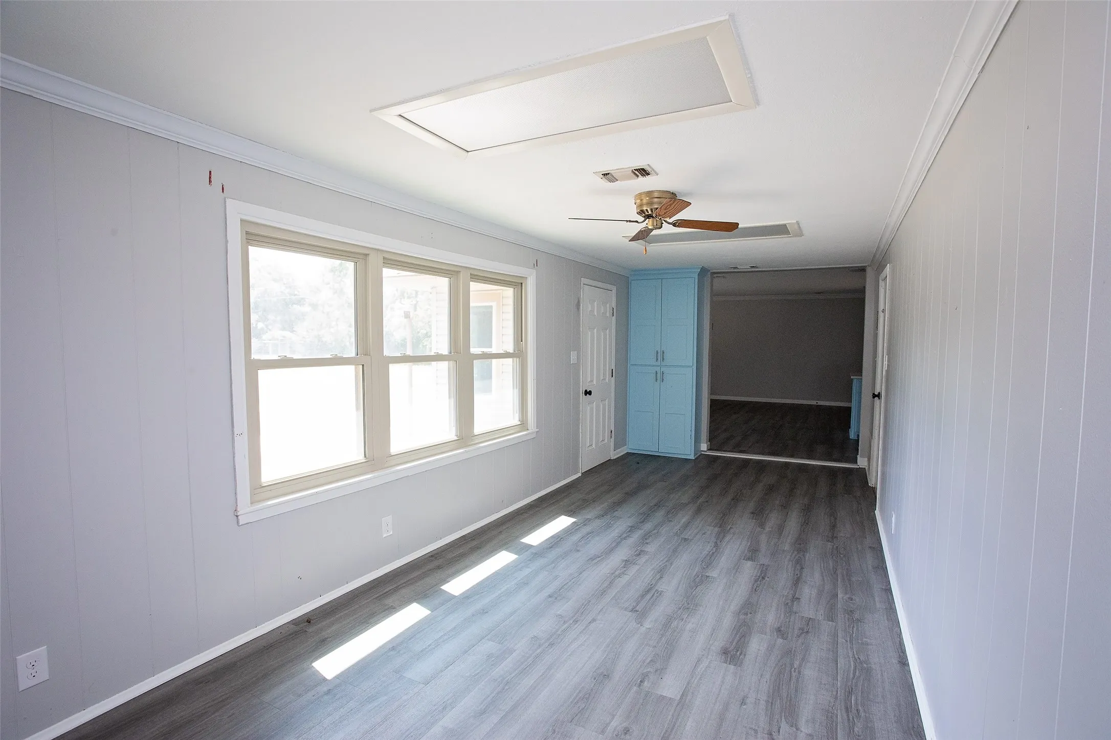 Single Family Residence For Sale in Young County , 417 Summitt Avenue, Graham, Texas 76450, 4 Bedroom, 2 Bathroom, 2 Garage spaces, 2,323 Sqft, built in 1960, Price $340,000, mls#21281438, Real Estate Agent in Graham, Homes For Sale in Young county, Homes For Sale in Graham, Realtor in Graham Texas, Real Estate Brokerage Independent Realty Texas, Luminita Cordes Realtor