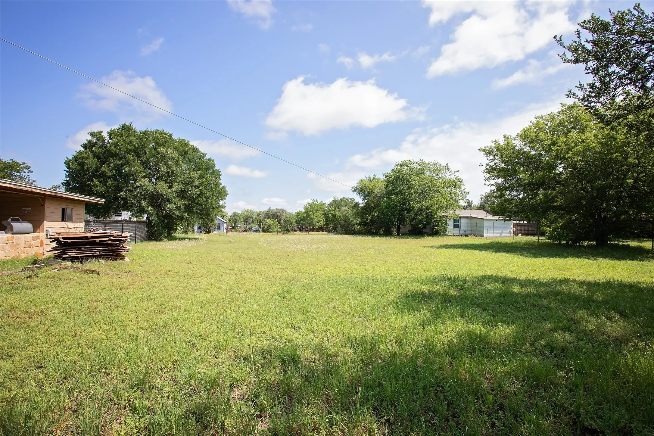 Single Family Residence For Sale in Young County , 417 Summitt Avenue, Graham, Texas 76450, 4 Bedroom, 2 Bathroom, 2 Garage spaces, 2,323 Sqft, built in 1960, Price $340,000, mls#21281438, Real Estate Agent in Graham, Homes For Sale in Young county, Homes For Sale in Graham, Realtor in Graham Texas, Real Estate Brokerage Independent Realty Texas, Luminita Cordes Realtor