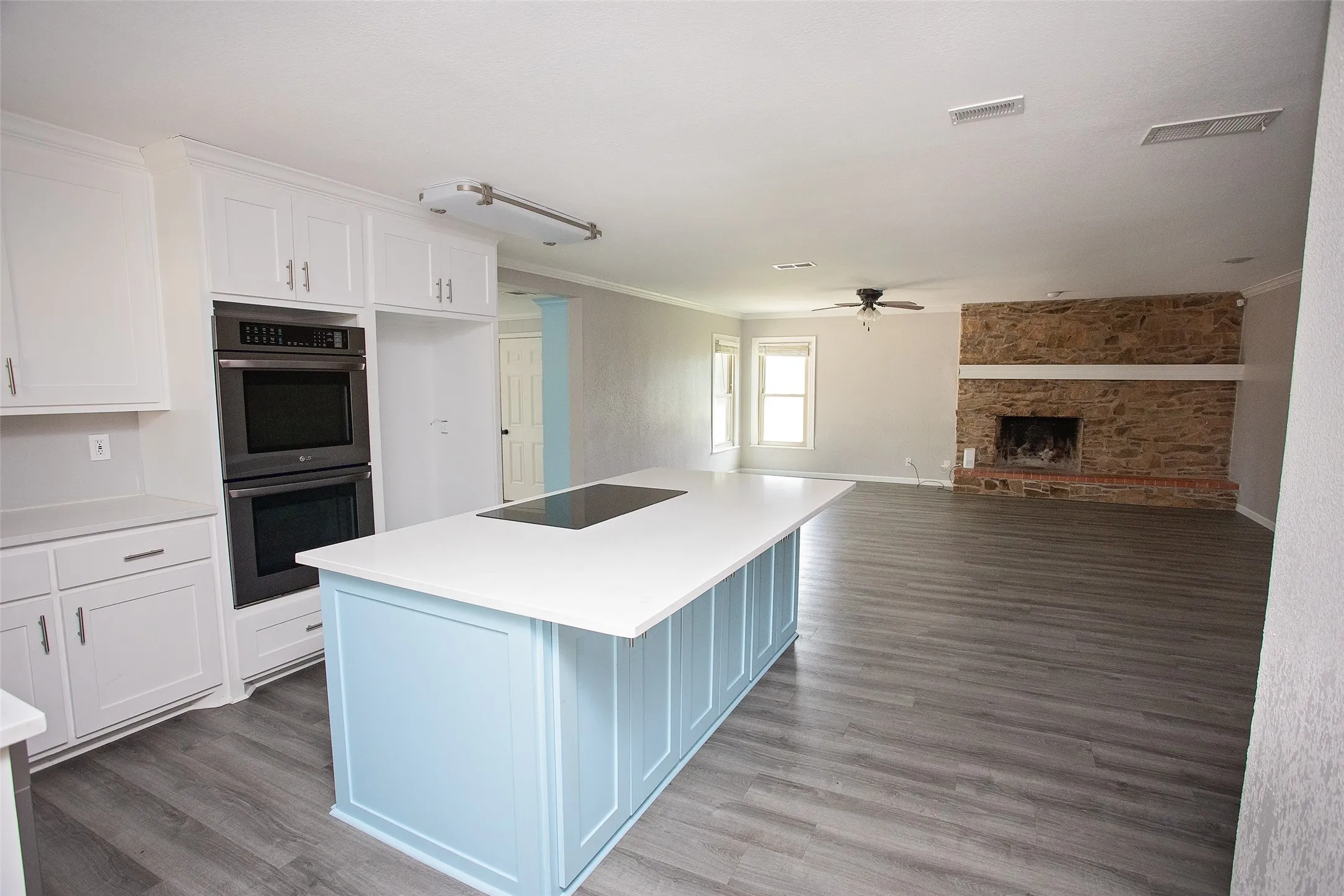 Single Family Residence For Sale in Young County , 417 Summitt Avenue, Graham, Texas 76450, 4 Bedroom, 2 Bathroom, 2 Garage spaces, 2,323 Sqft, built in 1960, Price $340,000, mls#21281438, Real Estate Agent in Graham, Homes For Sale in Young county, Homes For Sale in Graham, Realtor in Graham Texas, Real Estate Brokerage Independent Realty Texas, Luminita Cordes Realtor