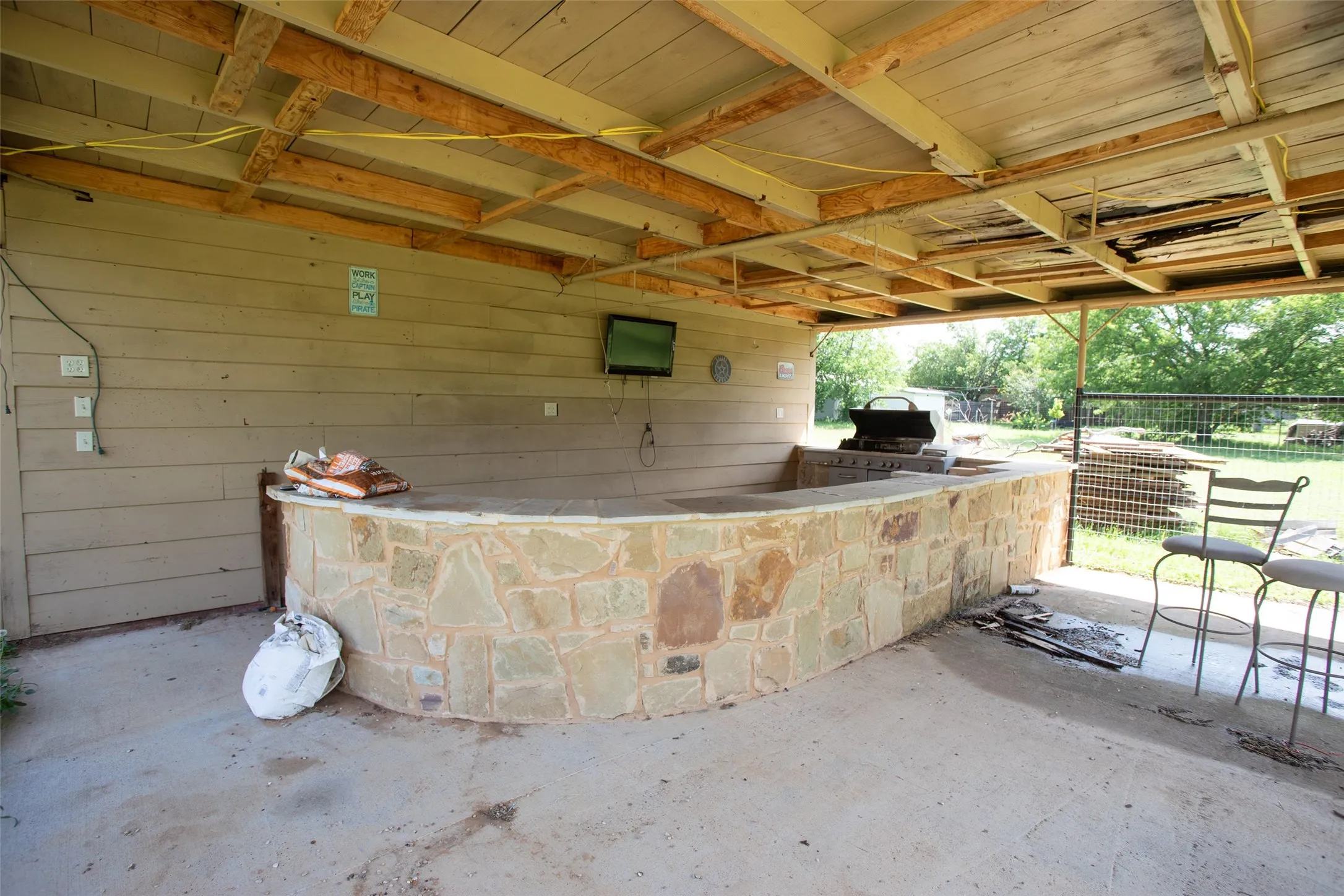 Single Family Residence For Sale in Young County , 417 Summitt Avenue, Graham, Texas 76450, 4 Bedroom, 2 Bathroom, 2 Garage spaces, 2,323 Sqft, built in 1960, Price $340,000, mls#21281438, Real Estate Agent in Graham, Homes For Sale in Young county, Homes For Sale in Graham, Realtor in Graham Texas, Real Estate Brokerage Independent Realty Texas, Luminita Cordes Realtor