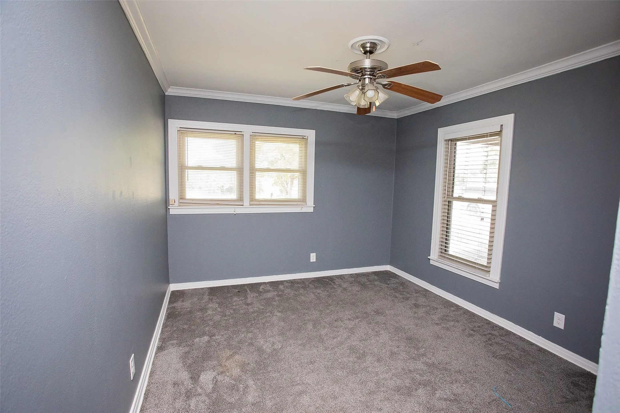 Single Family Residence For Sale in Young County , 417 Summitt Avenue, Graham, Texas 76450, 4 Bedroom, 2 Bathroom, 2 Garage spaces, 2,323 Sqft, built in 1960, Price $340,000, mls#21281438, Real Estate Agent in Graham, Homes For Sale in Young county, Homes For Sale in Graham, Realtor in Graham Texas, Real Estate Brokerage Independent Realty Texas, Luminita Cordes Realtor