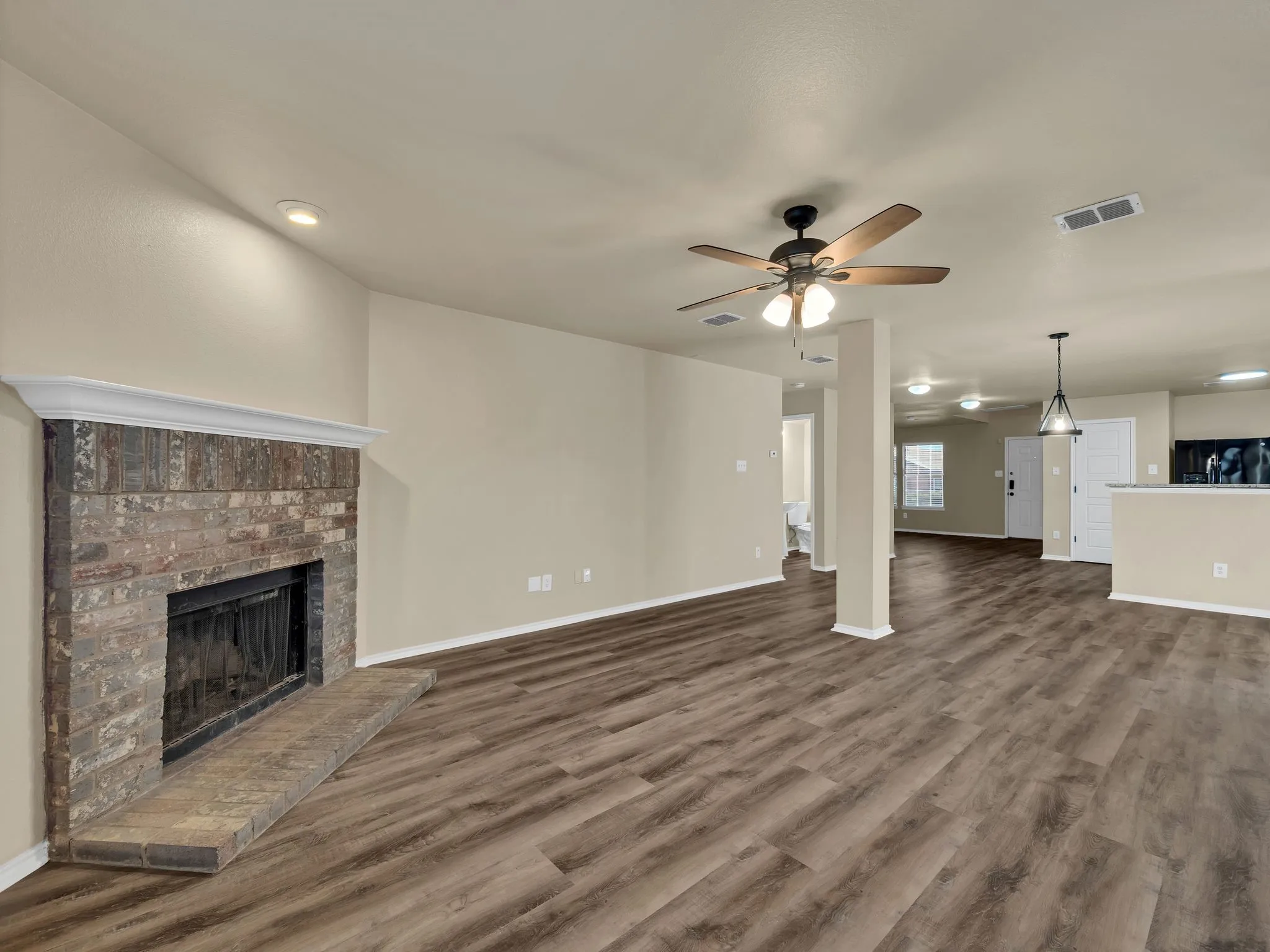 Single Family Residence For Sale in Dallas County , 2917 Mayfair Lane, Lancaster, Texas 75134, 4 Bedroom, 3 Bathroom, 2 Garage spaces, 2,285 Sqft, built in 2004, mls#21284612, Real Estate Agent in Lancaster, Homes For Sale in Dallas county, Homes For Sale in Lancaster, Realtor in Lancaster Texas, Real Estate Brokerage Independent Realty Texas, Luminita Cordes Realtor