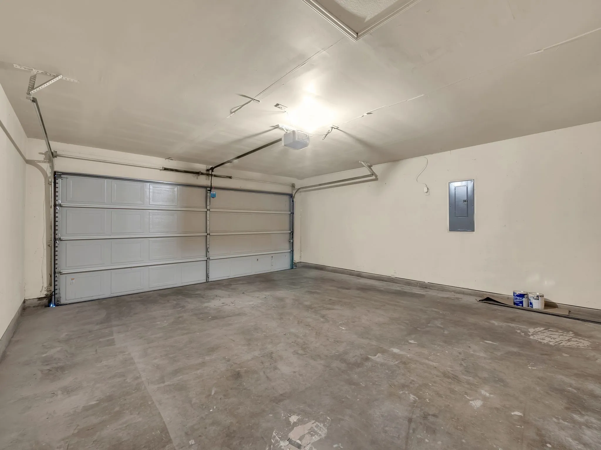 Single Family Residence For Sale in Dallas County , 2917 Mayfair Lane, Lancaster, Texas 75134, 4 Bedroom, 3 Bathroom, 2 Garage spaces, 2,285 Sqft, built in 2004, mls#21284612, Real Estate Agent in Lancaster, Homes For Sale in Dallas county, Homes For Sale in Lancaster, Realtor in Lancaster Texas, Real Estate Brokerage Independent Realty Texas, Luminita Cordes Realtor