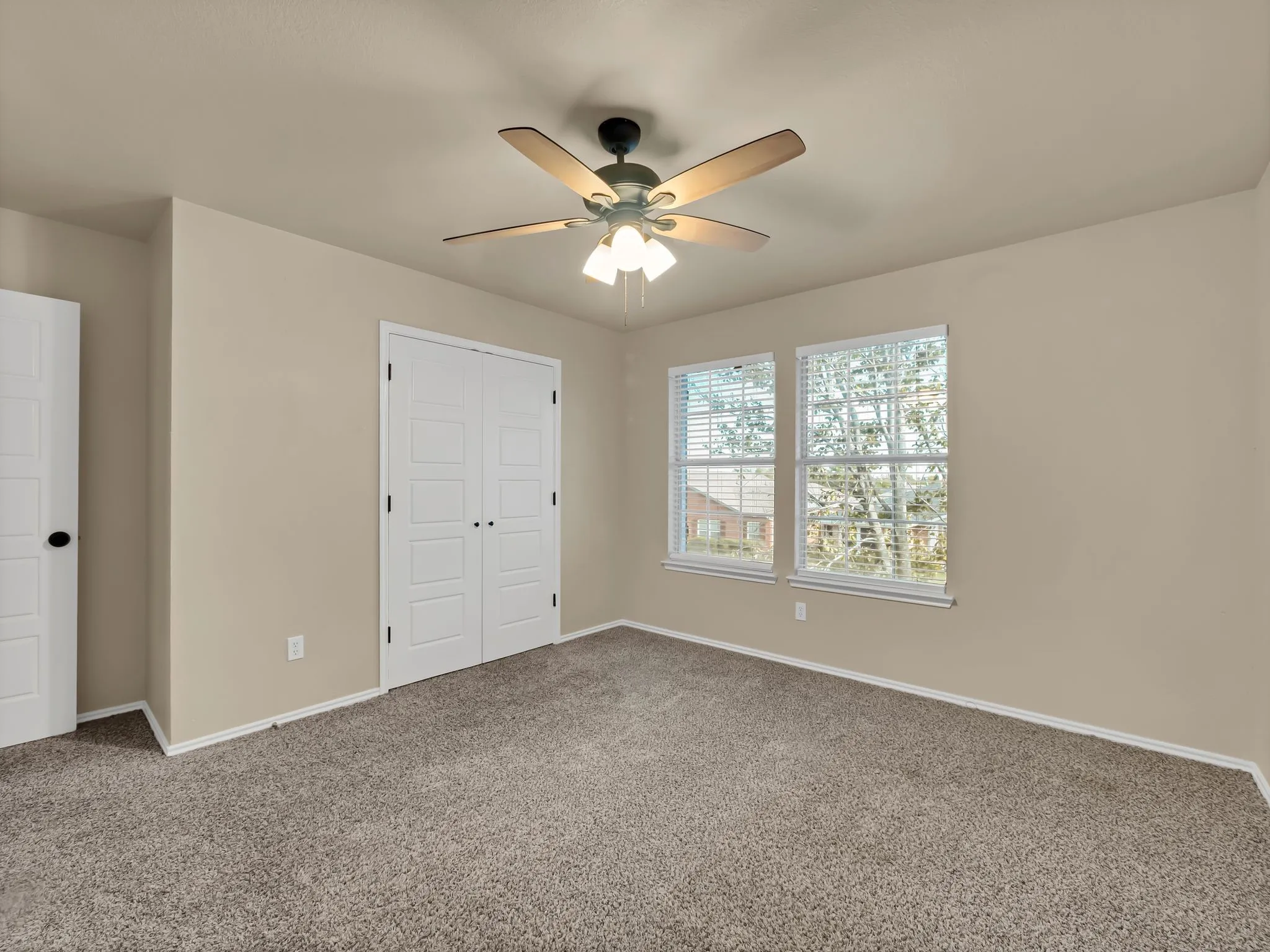 Single Family Residence For Sale in Dallas County , 2917 Mayfair Lane, Lancaster, Texas 75134, 4 Bedroom, 3 Bathroom, 2 Garage spaces, 2,285 Sqft, built in 2004, mls#21284612, Real Estate Agent in Lancaster, Homes For Sale in Dallas county, Homes For Sale in Lancaster, Realtor in Lancaster Texas, Real Estate Brokerage Independent Realty Texas, Luminita Cordes Realtor