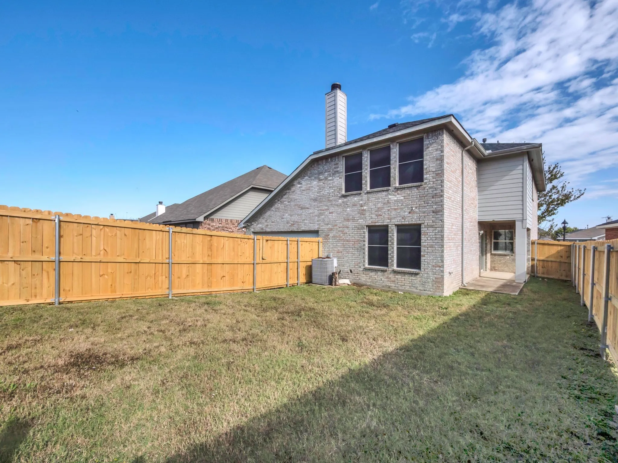 Single Family Residence For Sale in Dallas County , 2917 Mayfair Lane, Lancaster, Texas 75134, 4 Bedroom, 3 Bathroom, 2 Garage spaces, 2,285 Sqft, built in 2004, mls#21284612, Real Estate Agent in Lancaster, Homes For Sale in Dallas county, Homes For Sale in Lancaster, Realtor in Lancaster Texas, Real Estate Brokerage Independent Realty Texas, Luminita Cordes Realtor