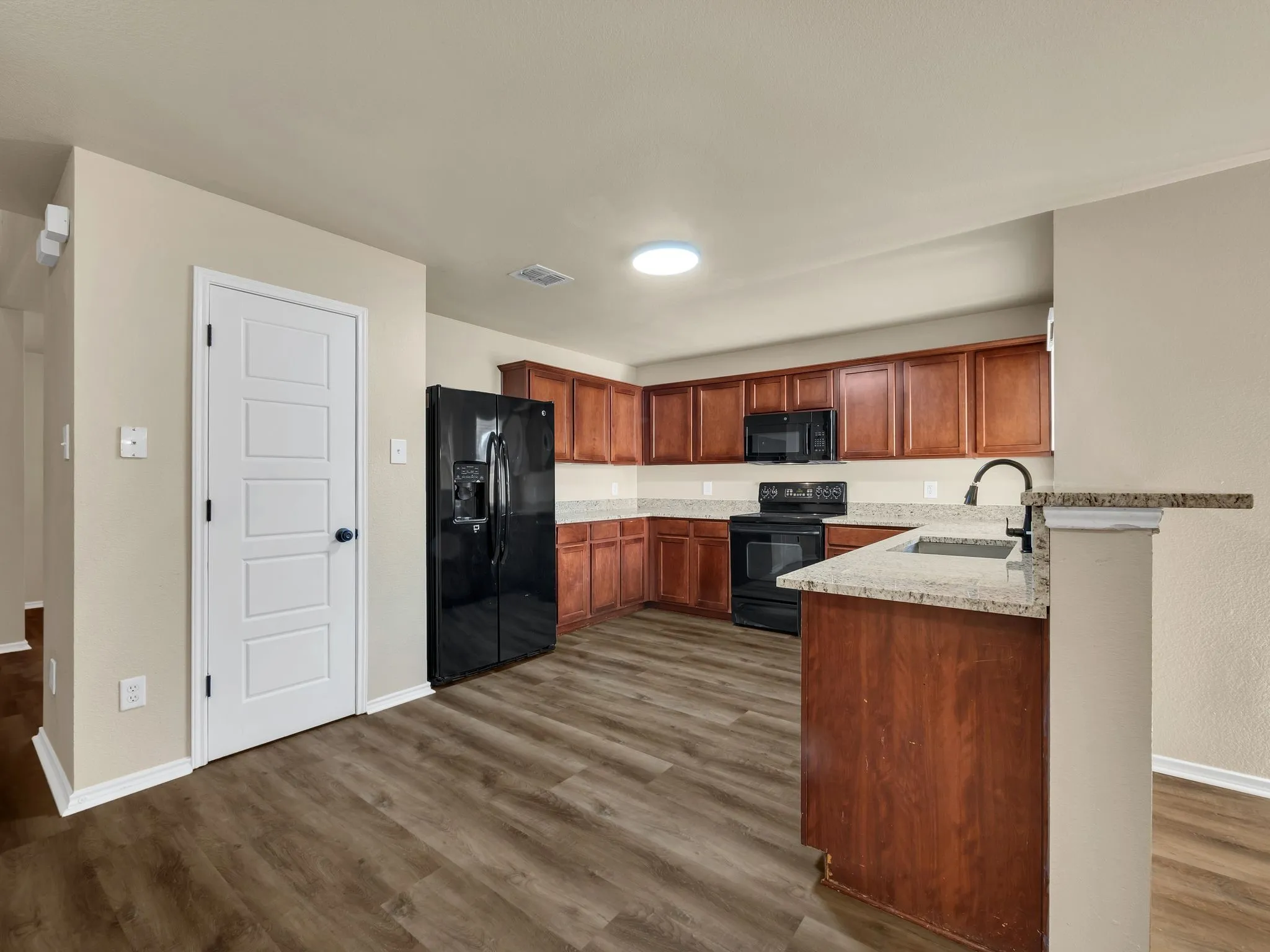 Single Family Residence For Sale in Dallas County , 2917 Mayfair Lane, Lancaster, Texas 75134, 4 Bedroom, 3 Bathroom, 2 Garage spaces, 2,285 Sqft, built in 2004, mls#21284612, Real Estate Agent in Lancaster, Homes For Sale in Dallas county, Homes For Sale in Lancaster, Realtor in Lancaster Texas, Real Estate Brokerage Independent Realty Texas, Luminita Cordes Realtor