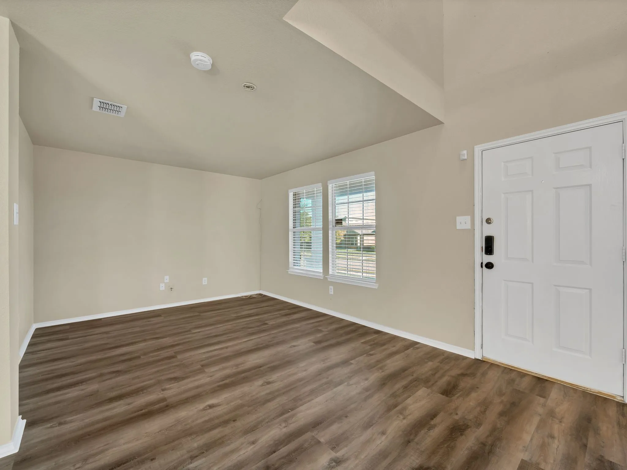 Single Family Residence For Sale in Dallas County , 2917 Mayfair Lane, Lancaster, Texas 75134, 4 Bedroom, 3 Bathroom, 2 Garage spaces, 2,285 Sqft, built in 2004, mls#21284612, Real Estate Agent in Lancaster, Homes For Sale in Dallas county, Homes For Sale in Lancaster, Realtor in Lancaster Texas, Real Estate Brokerage Independent Realty Texas, Luminita Cordes Realtor
