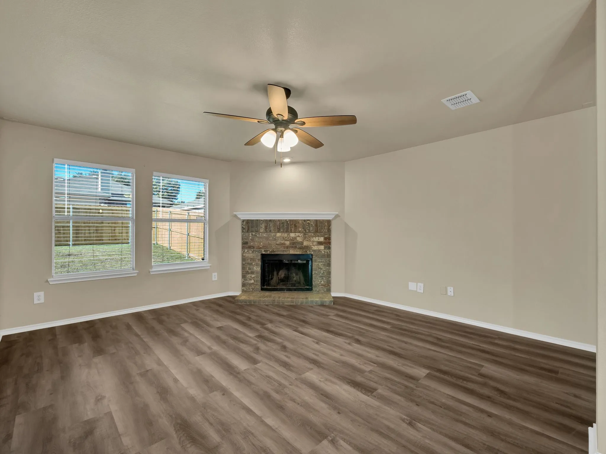 Single Family Residence For Sale in Dallas County , 2917 Mayfair Lane, Lancaster, Texas 75134, 4 Bedroom, 3 Bathroom, 2 Garage spaces, 2,285 Sqft, built in 2004, mls#21284612, Real Estate Agent in Lancaster, Homes For Sale in Dallas county, Homes For Sale in Lancaster, Realtor in Lancaster Texas, Real Estate Brokerage Independent Realty Texas, Luminita Cordes Realtor