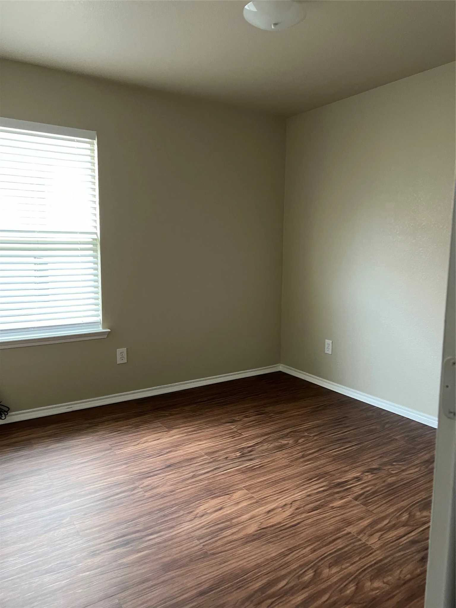 Single Family Residence For Rent in Tarrant County , 10921 Colonial Heights Lane, Fort Worth, Texas 76179, 3 Bedroom, 2 Bathroom, 2 Garage spaces, 1,019 Sqft, built in 2005, mls#21284582, Real Estate Agent in Fort Worth, Homes For Rent in Tarrant county, Homes For Rent in Fort Worth, Realtor in Fort Worth Texas, Real Estate Brokerage Independent Realty Texas, Luminita Cordes Realtor