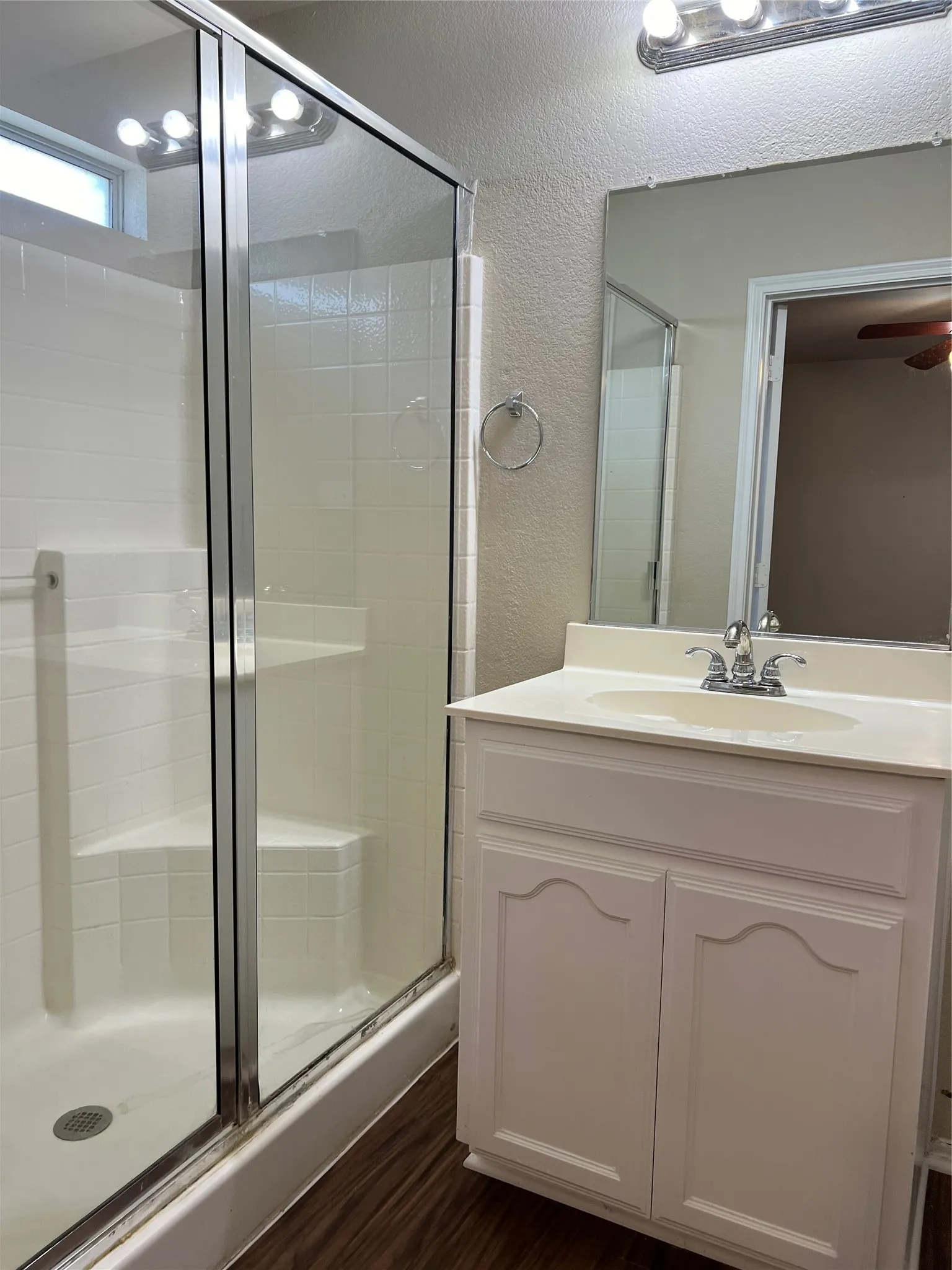 Single Family Residence For Rent in Tarrant County , 10921 Colonial Heights Lane, Fort Worth, Texas 76179, 3 Bedroom, 2 Bathroom, 2 Garage spaces, 1,019 Sqft, built in 2005, mls#21284582, Real Estate Agent in Fort Worth, Homes For Rent in Tarrant county, Homes For Rent in Fort Worth, Realtor in Fort Worth Texas, Real Estate Brokerage Independent Realty Texas, Luminita Cordes Realtor