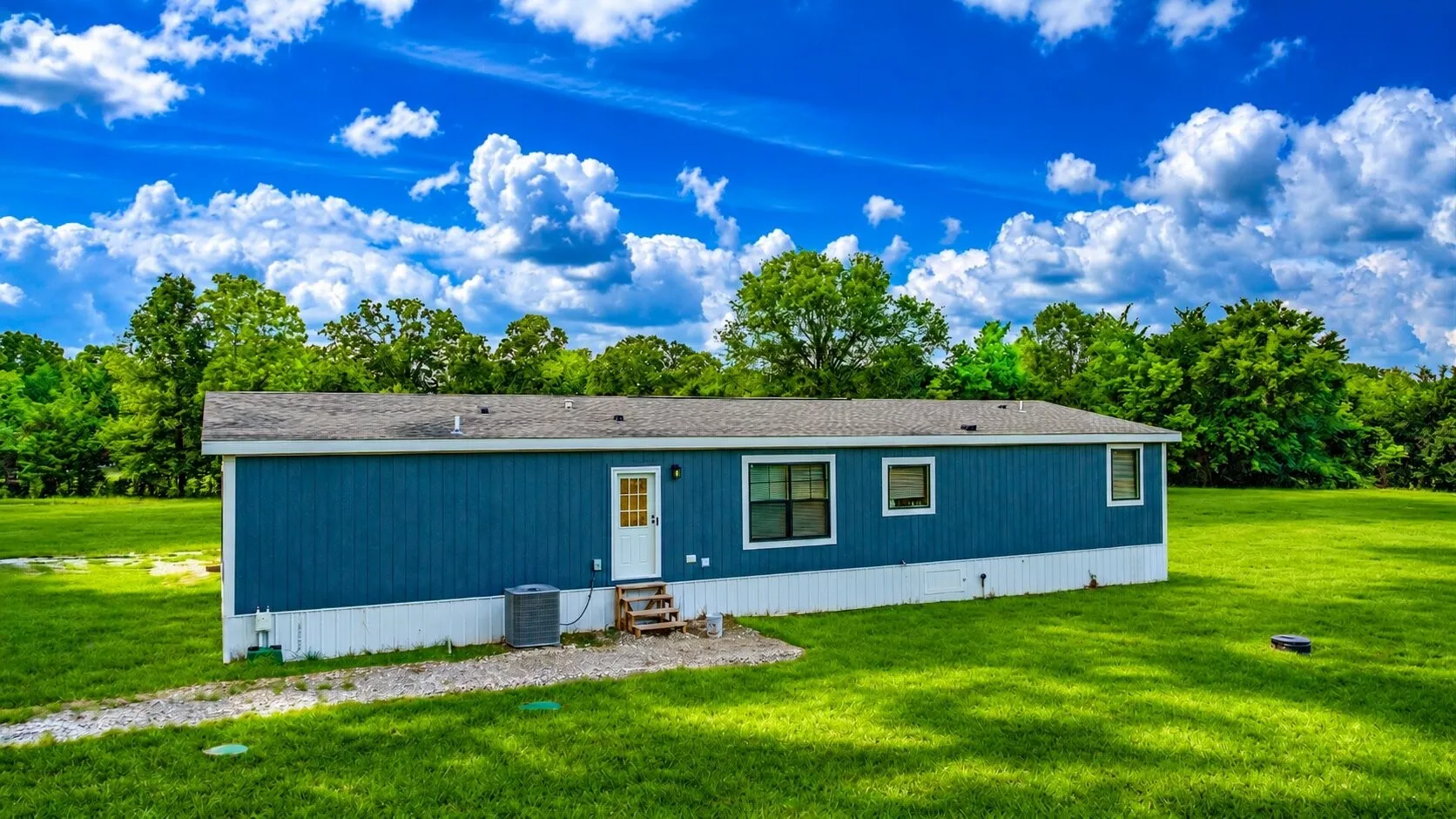 Manufactured Home For Sale in Red River (TX) County , 5889 Farm Road 910, Clarksville, Texas 75426, 3 Bedroom, 3 Bathroom, Garage spaces, 2,040 Sqft, built in 2025, mls#21228507, Real Estate Agent in Clarksville, Homes For Sale in Red River (TX) county, Homes For Sale in Clarksville, Realtor in Clarksville Texas, Real Estate Brokerage Independent Realty Texas, Luminita Cordes Realtor