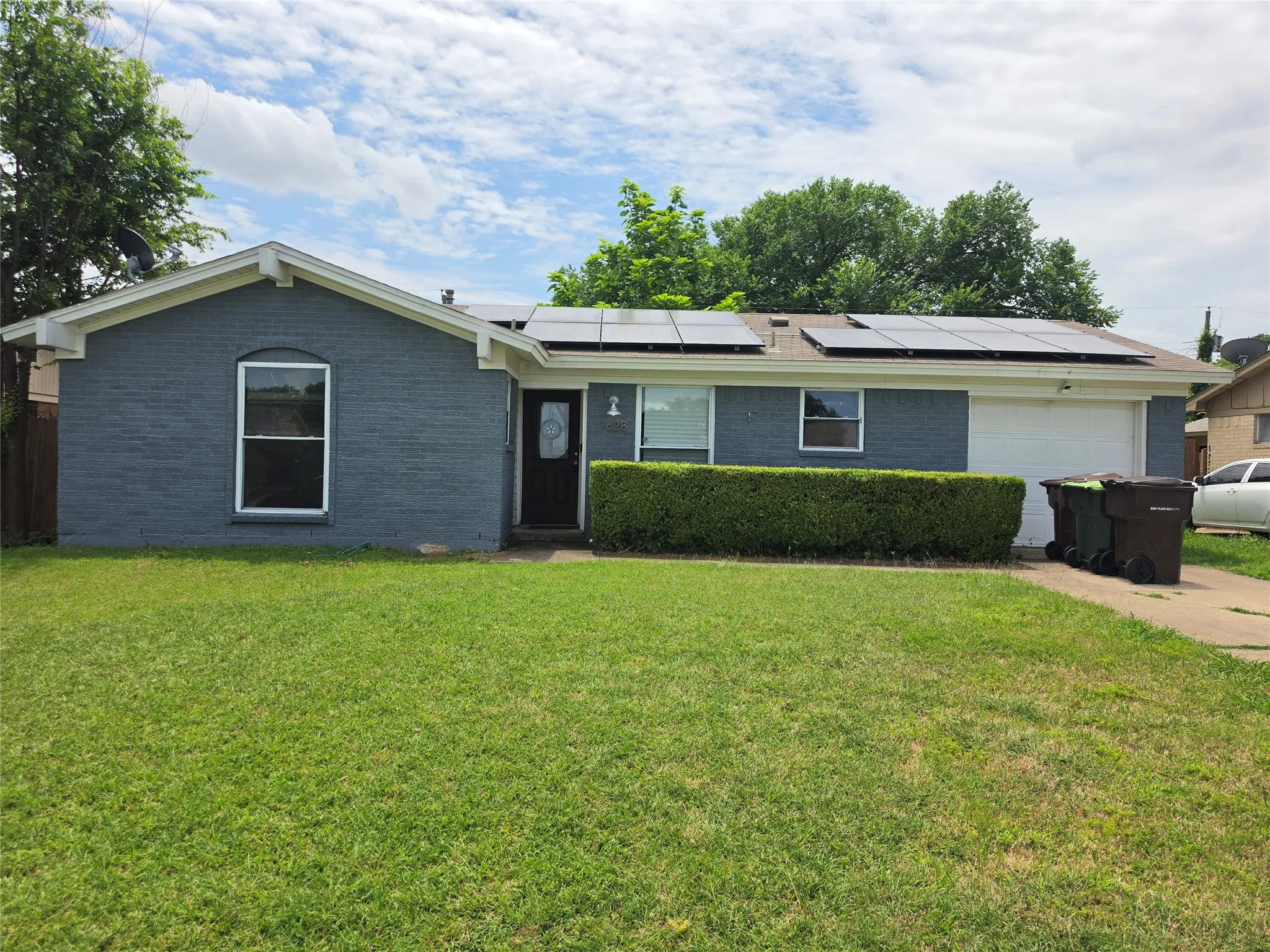 Single Family Residence For Sale in Collin County , 1628 Japonica Lane, Plano, Texas 75074, 3 Bedroom, 2 Bathroom, 1 Garage spaces, 1,014 Sqft, built in 1965, mls#21284494, Real Estate Agent in Plano, Homes For Sale in Collin county, Homes For Sale in Plano, Realtor in Plano Texas, Real Estate Brokerage Independent Realty Texas, Luminita Cordes Realtor