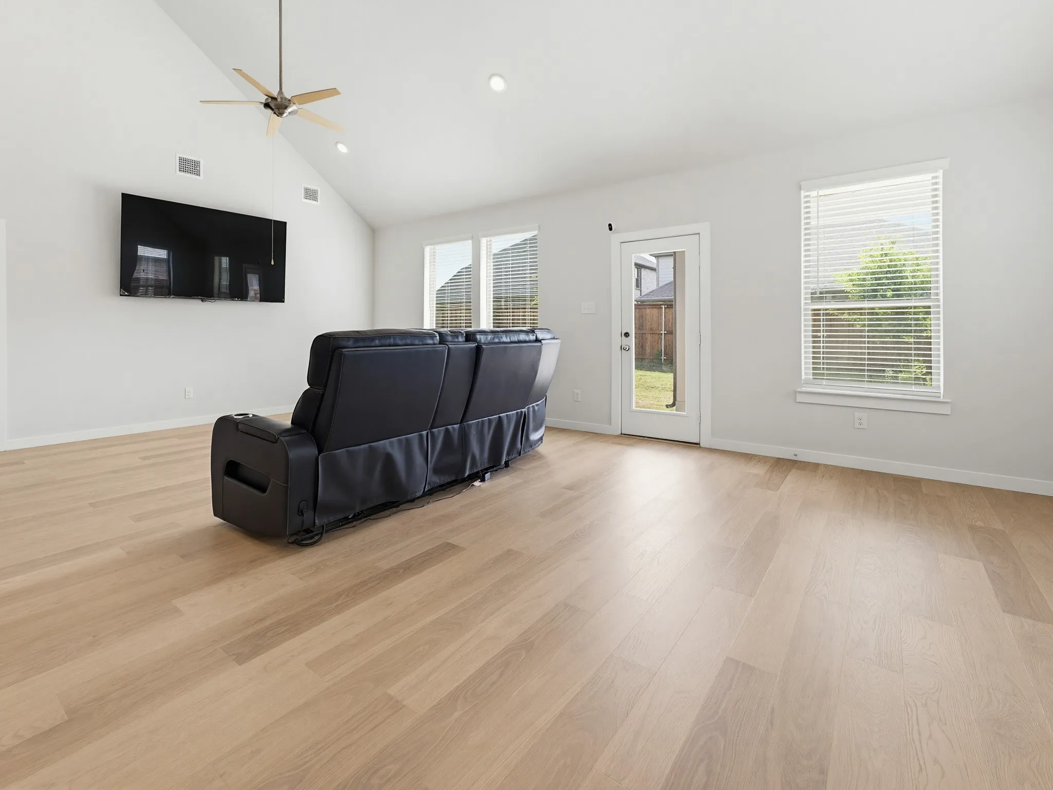 Single Family Residence For Sale in Denton County , 14736 Desert Door Drive, Fort Worth, Texas 76052, 5 Bedroom, 3 Bathroom, 2 Garage spaces, 3,121 Sqft, built in 2024, mls#21280817, Real Estate Agent in Fort Worth, Homes For Sale in Denton county, Homes For Sale in Fort Worth, Realtor in Fort Worth Texas, Real Estate Brokerage Independent Realty Texas, Luminita Cordes Realtor