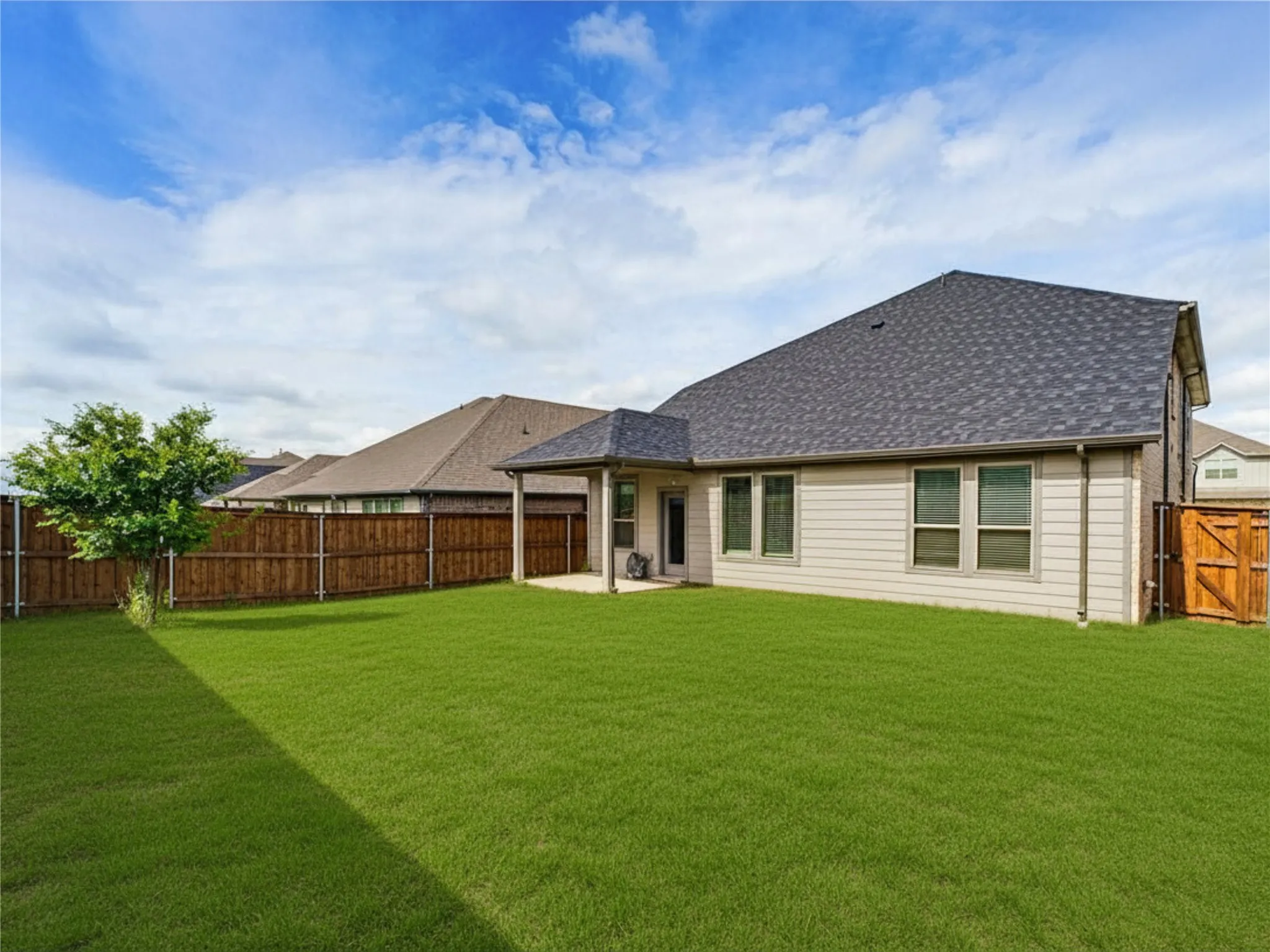 Single Family Residence For Sale in Denton County , 14736 Desert Door Drive, Fort Worth, Texas 76052, 5 Bedroom, 3 Bathroom, 2 Garage spaces, 3,121 Sqft, built in 2024, mls#21280817, Real Estate Agent in Fort Worth, Homes For Sale in Denton county, Homes For Sale in Fort Worth, Realtor in Fort Worth Texas, Real Estate Brokerage Independent Realty Texas, Luminita Cordes Realtor