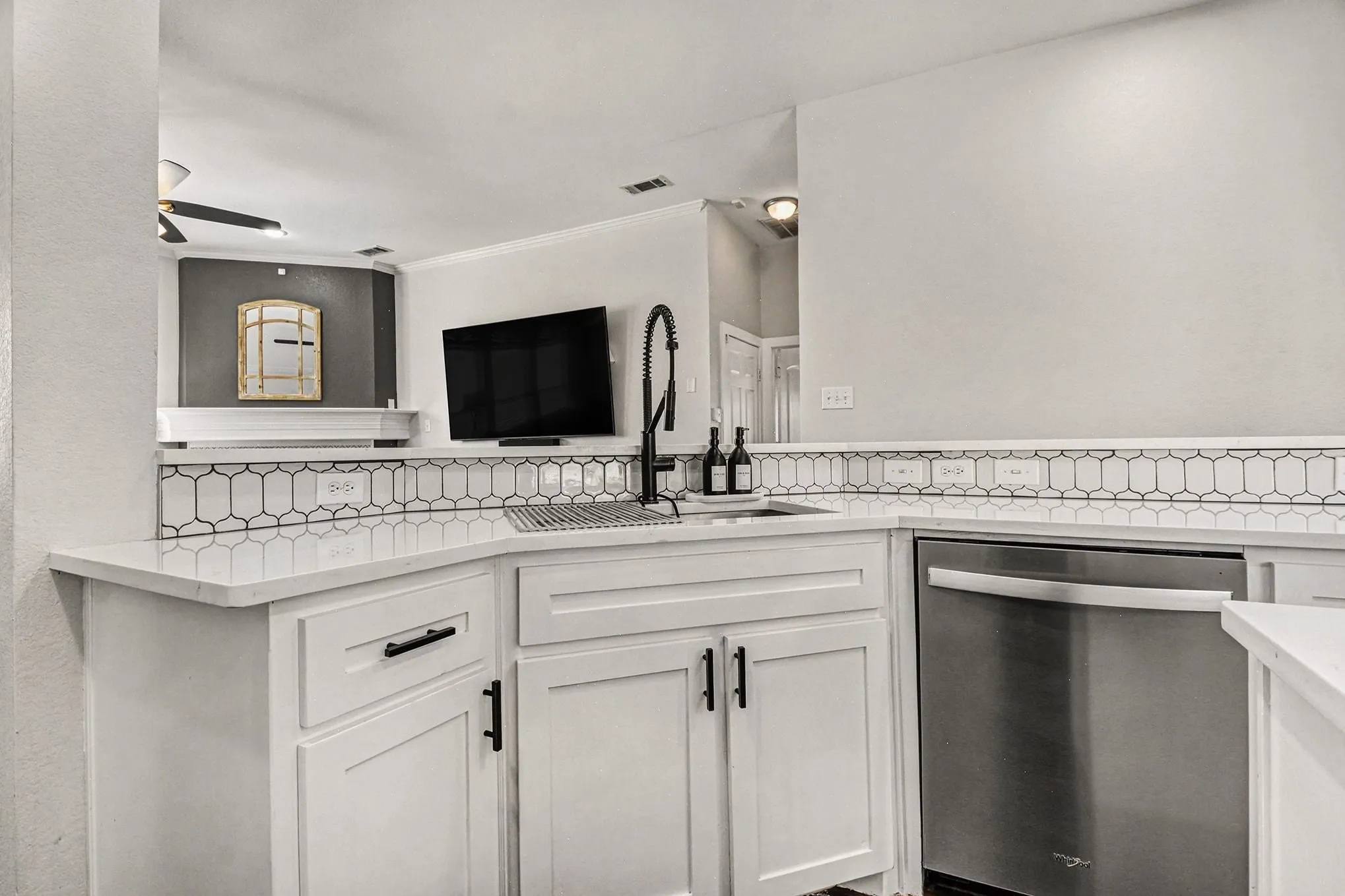Single Family Residence For Sale in Denton County , 5609 Phoenix Drive, The Colony, Texas 75056, 3 Bedroom, 2 Bathroom, 2 Garage spaces, 2,030 Sqft, built in 2001, mls#21284404, Real Estate Agent in The Colony, Homes For Sale in Denton county, Homes For Sale in The Colony, Realtor in The Colony Texas, Real Estate Brokerage Independent Realty Texas, Luminita Cordes Realtor