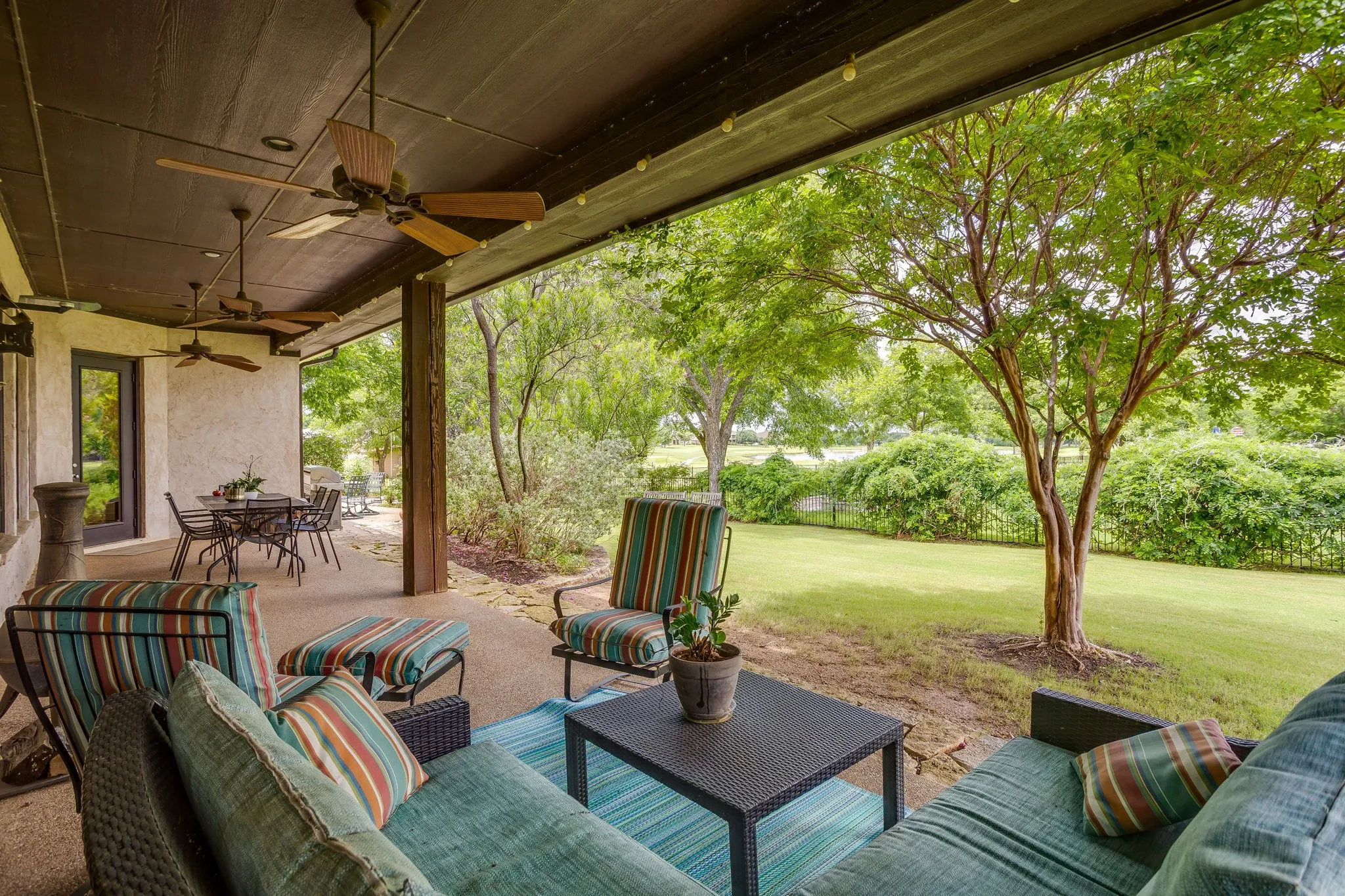 Single Family Residence For Sale in Hood County , 5604 Medinah Court, Granbury, Texas 76049, 3 Bedroom, 3 Bathroom, 3 Garage spaces, 3,099 Sqft, built in 2010, mls#21283604, Real Estate Agent in Granbury, Homes For Sale in Hood county, Homes For Sale in Granbury, Realtor in Granbury Texas, Real Estate Brokerage Independent Realty Texas, Luminita Cordes Realtor