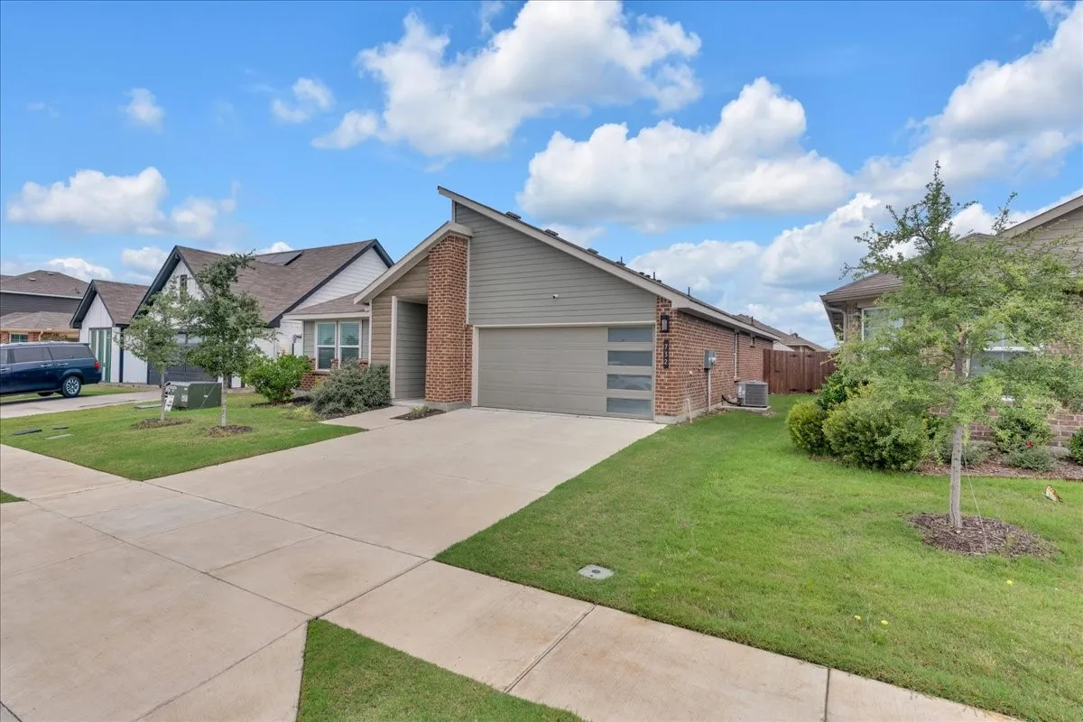 Single Family Residence For Sale in Johnson County , 732 Trinity Park Trail, Alvarado, Texas 76009, 4 Bedrooms, 2 Bathrooms, 2 Garage spaces, 1,865 Sqft, built in 2023, Price $310,000, mls#21284409, Real Estate Agent in Alvarado, Homes For Sale in Johnson county, Homes For Sale in Alvarado, Realtor in Alvarado Texas, Real Estate Brokerage Independent Realty Texas, Luminita Cordes Realtor