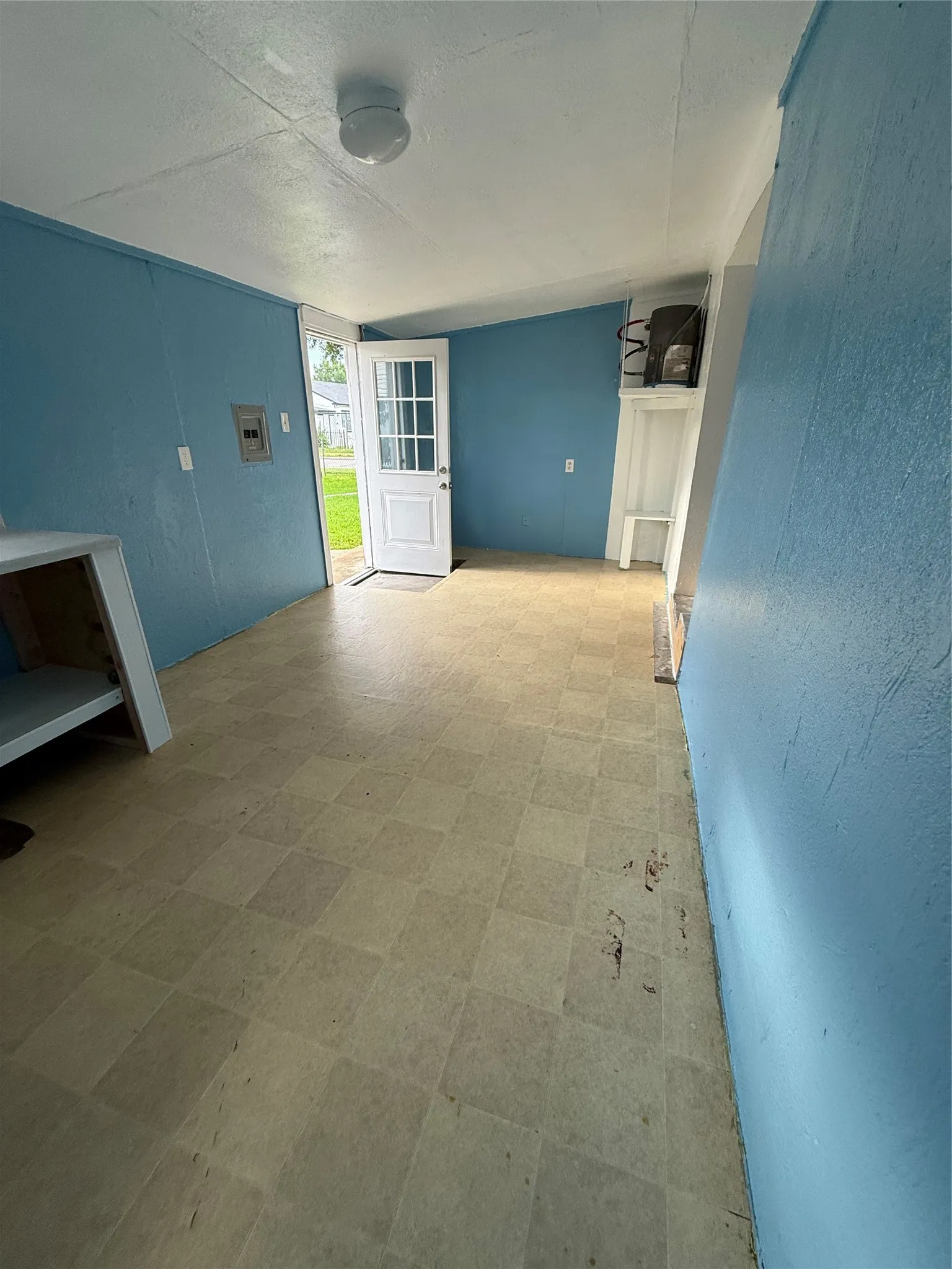 Single Family Residence For Sale in Dallas County , 3055 Frio Drive, Dallas, Texas 75216, 2 Bedrooms, 1 Bathroom, Garage spaces, 1,015 Sqft, built in 1948, Price $225,000, mls#21283744, Real Estate Agent in Dallas, Homes For Sale in Dallas county, Homes For Sale in Dallas, Realtor in Dallas Texas, Real Estate Brokerage Independent Realty Texas, Luminita Cordes Realtor