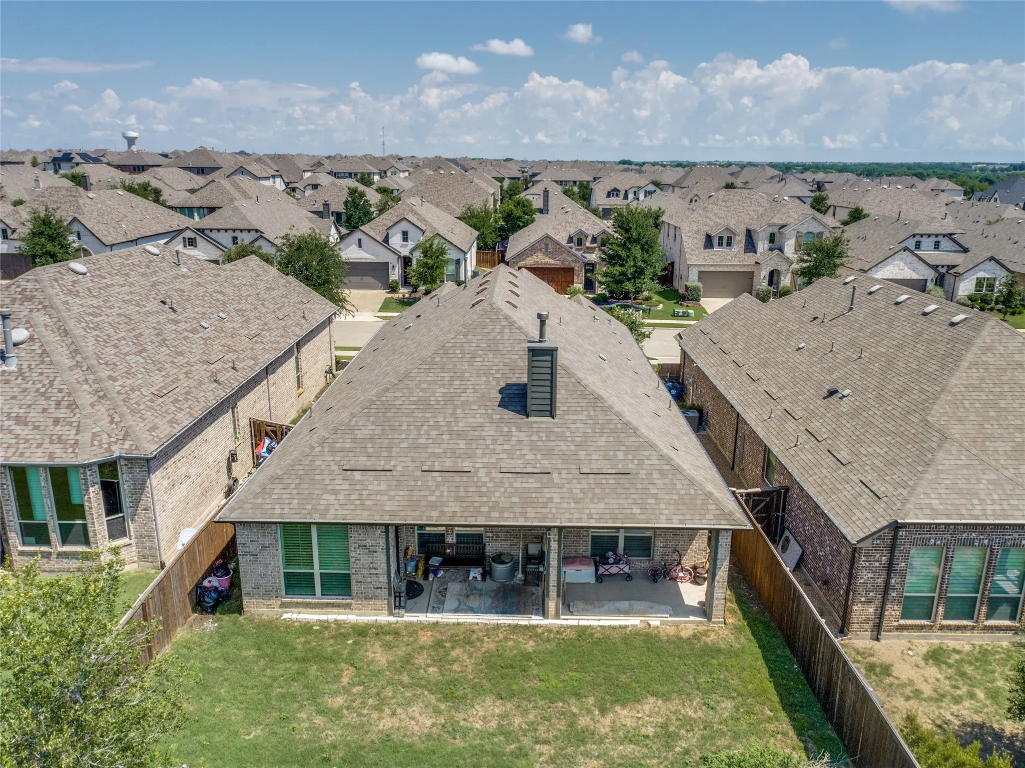 Single Family Residence For Sale in Collin County , 1637 Snowdrop Drive, Celina, Texas 75078, 4 Bedroom, 3 Bathroom, 2 Garage spaces, 2,346 Sqft, built in 2020, mls#21284678, Real Estate Agent in Celina, Homes For Sale in Collin county, Homes For Sale in Celina, Realtor in Celina Texas, Real Estate Brokerage Independent Realty Texas, Luminita Cordes Realtor