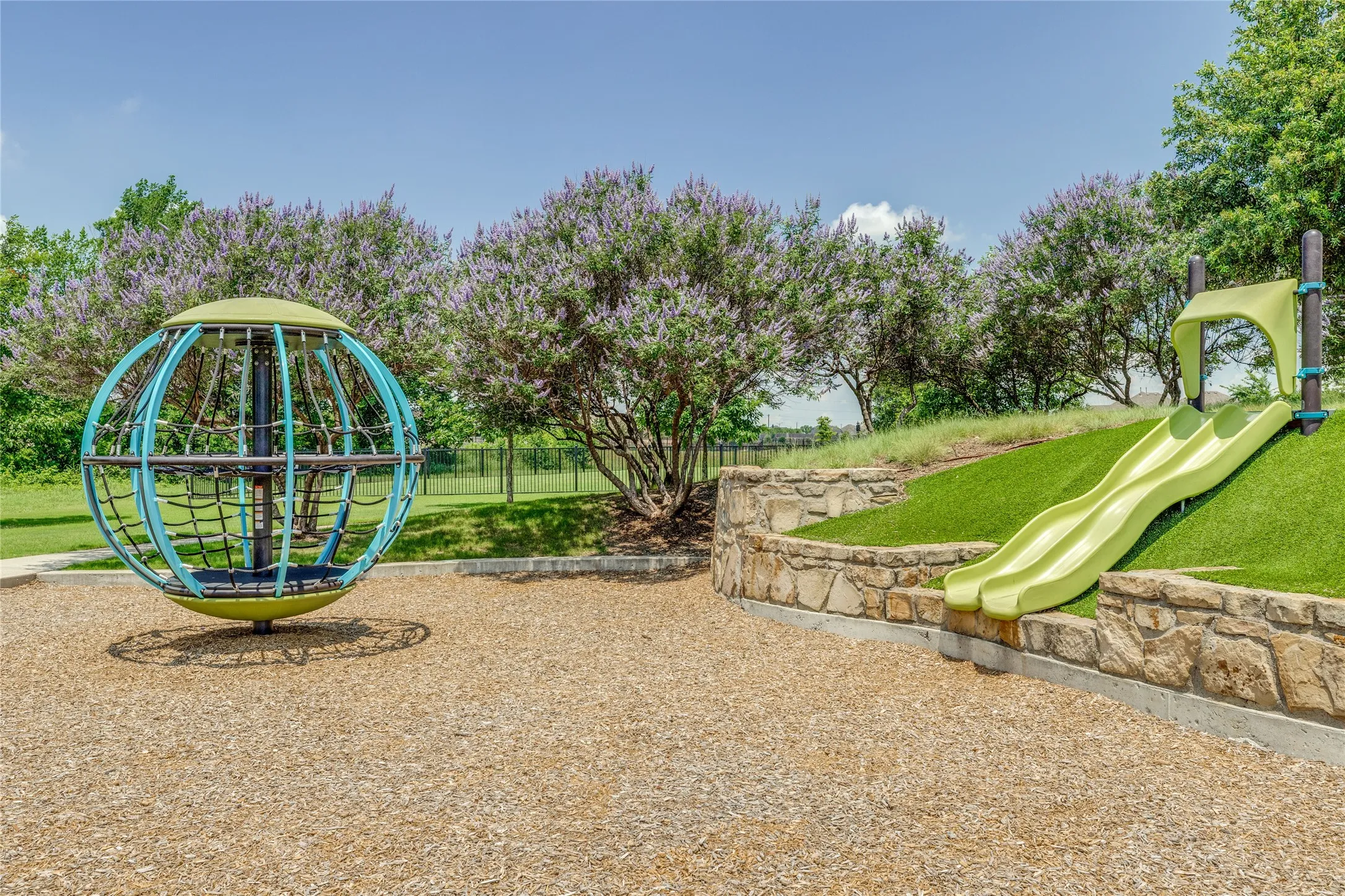 Single Family Residence For Sale in Collin County , 1637 Snowdrop Drive, Celina, Texas 75078, 4 Bedroom, 3 Bathroom, 2 Garage spaces, 2,346 Sqft, built in 2020, mls#21284678, Real Estate Agent in Celina, Homes For Sale in Collin county, Homes For Sale in Celina, Realtor in Celina Texas, Real Estate Brokerage Independent Realty Texas, Luminita Cordes Realtor