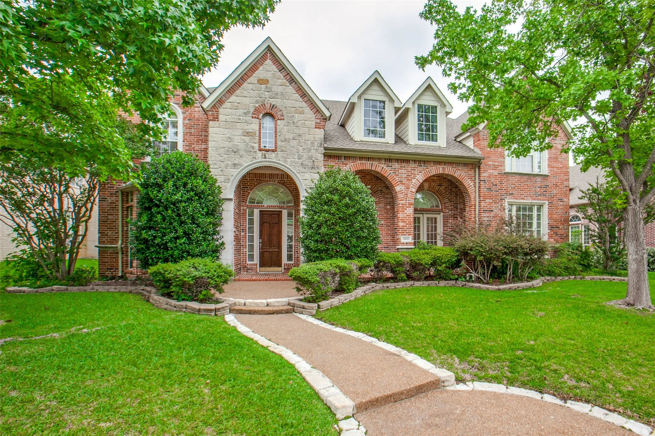 Single Family Residence For Sale in Collin County , 3108 Meadow Wood Drive, Richardson, Texas 75082, 4 Bedroom, 4 Bathroom, 3 Garage spaces, 4,582 Sqft, built in 1999, mls#21283033, Real Estate Agent in Richardson, Homes For Sale in Collin county, Homes For Sale in Richardson, Realtor in Richardson Texas, Real Estate Brokerage Independent Realty Texas, Luminita Cordes Realtor