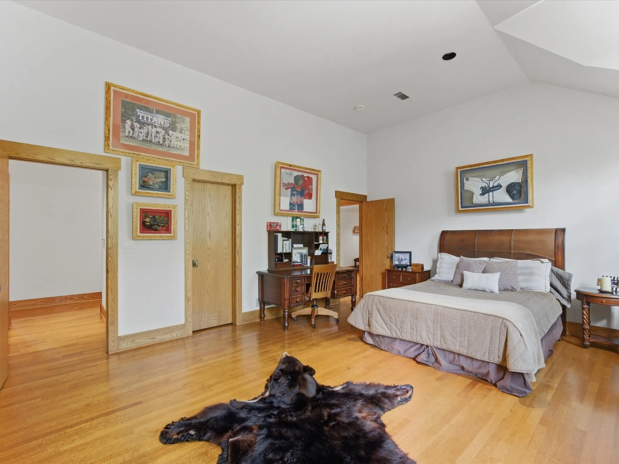 Single Family Residence For Sale in Parker County , 151 Trinity Bluffs Road, Aledo, Texas 76008, 5 Bedrooms, 5 Bathrooms, 3 Garage spaces, 6,924 Sqft, built in 2000, Price $6,499,000, mls#21280807, Real Estate Agent in Aledo, Homes For Sale in Parker county, Homes For Sale in Aledo, Realtor in Aledo Texas, Real Estate Brokerage Independent Realty Texas, Luminita Cordes Realtor
