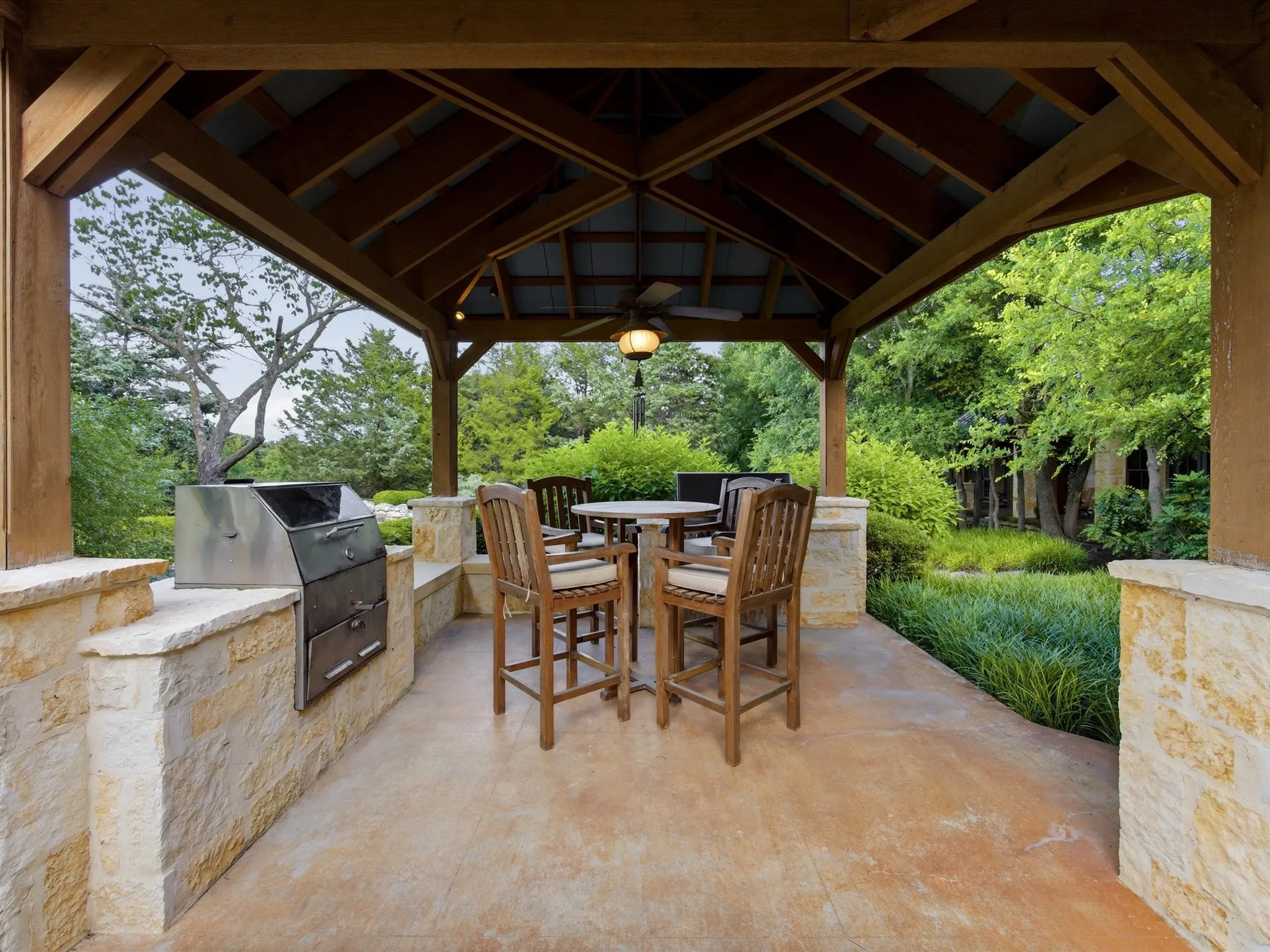 Single Family Residence For Sale in Parker County , 151 Trinity Bluffs Road, Aledo, Texas 76008, 5 Bedrooms, 5 Bathrooms, 3 Garage spaces, 6,924 Sqft, built in 2000, Price $6,499,000, mls#21280807, Real Estate Agent in Aledo, Homes For Sale in Parker county, Homes For Sale in Aledo, Realtor in Aledo Texas, Real Estate Brokerage Independent Realty Texas, Luminita Cordes Realtor