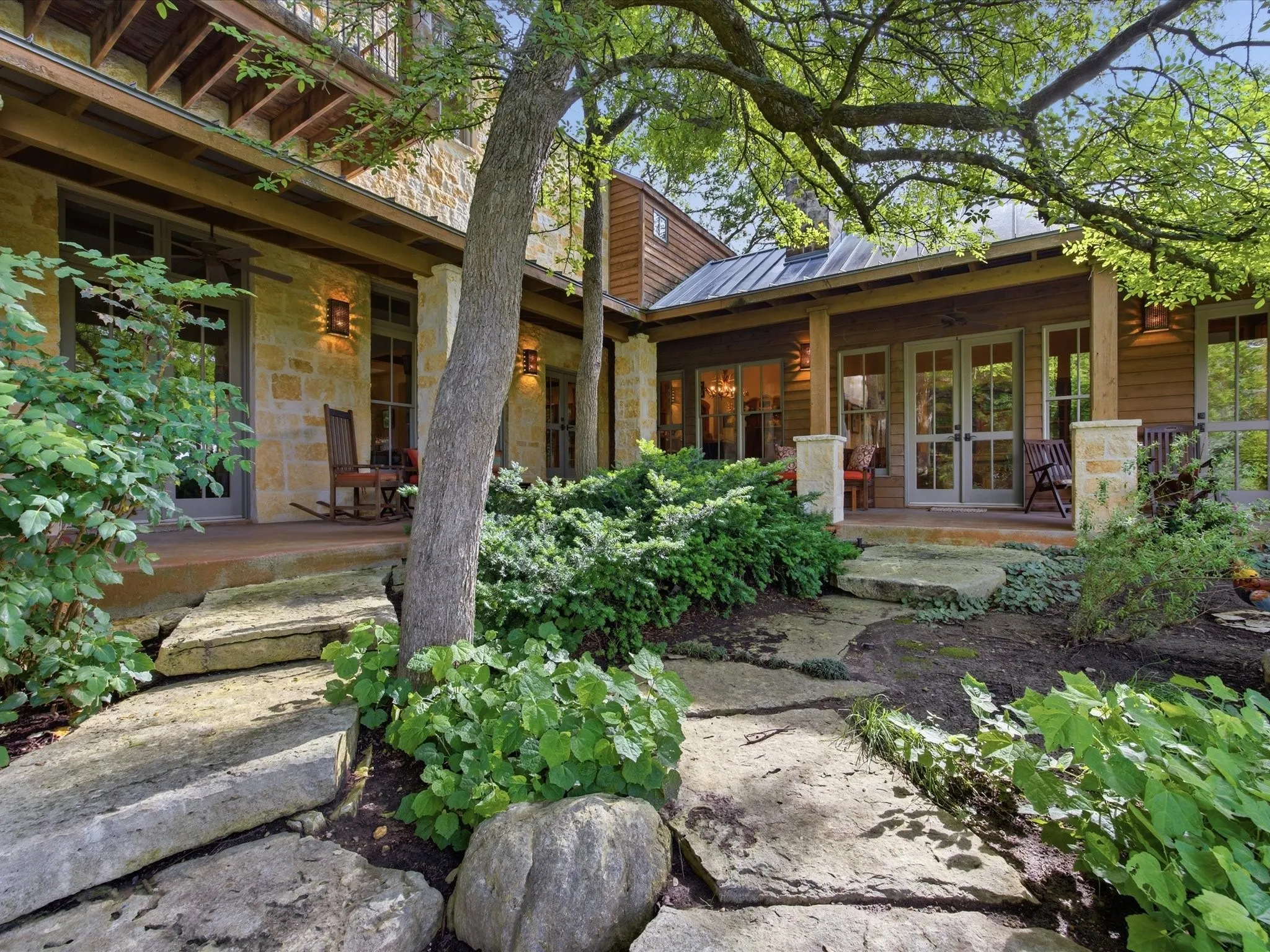 Single Family Residence For Sale in Parker County , 151 Trinity Bluffs Road, Aledo, Texas 76008, 5 Bedrooms, 5 Bathrooms, 3 Garage spaces, 6,924 Sqft, built in 2000, Price $6,499,000, mls#21280807, Real Estate Agent in Aledo, Homes For Sale in Parker county, Homes For Sale in Aledo, Realtor in Aledo Texas, Real Estate Brokerage Independent Realty Texas, Luminita Cordes Realtor