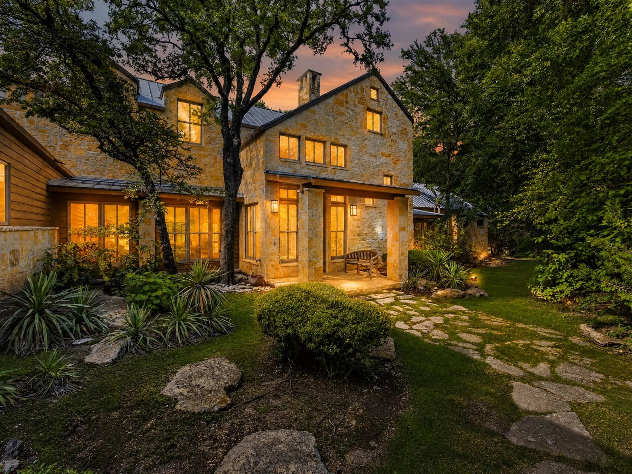 Single Family Residence For Sale in Parker County , 151 Trinity Bluffs Road, Aledo, Texas 76008, 5 Bedrooms, 5 Bathrooms, 3 Garage spaces, 6,924 Sqft, built in 2000, Price $6,499,000, mls#21280807, Real Estate Agent in Aledo, Homes For Sale in Parker county, Homes For Sale in Aledo, Realtor in Aledo Texas, Real Estate Brokerage Independent Realty Texas, Luminita Cordes Realtor