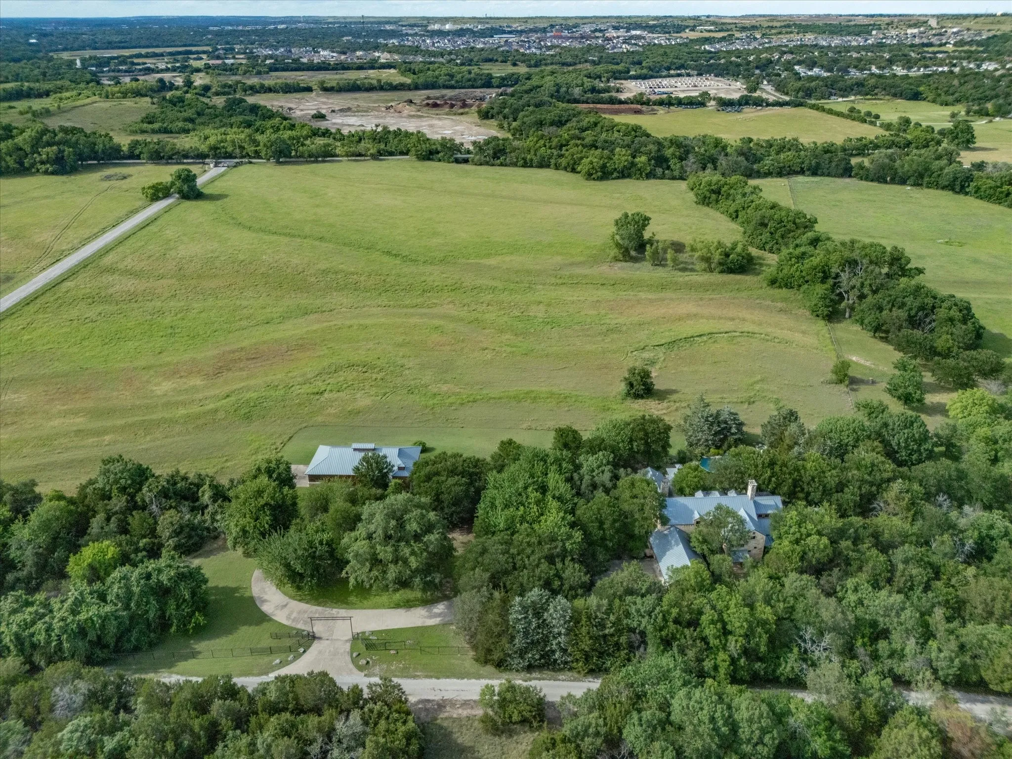 Single Family Residence For Sale in Parker County , 151 Trinity Bluffs Road, Aledo, Texas 76008, 5 Bedrooms, 5 Bathrooms, 3 Garage spaces, 6,924 Sqft, built in 2000, Price $6,499,000, mls#21280807, Real Estate Agent in Aledo, Homes For Sale in Parker county, Homes For Sale in Aledo, Realtor in Aledo Texas, Real Estate Brokerage Independent Realty Texas, Luminita Cordes Realtor