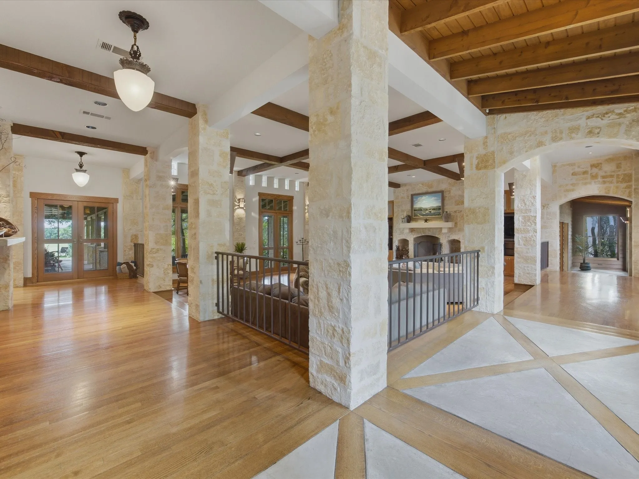 Single Family Residence For Sale in Parker County , 151 Trinity Bluffs Road, Aledo, Texas 76008, 5 Bedrooms, 5 Bathrooms, 3 Garage spaces, 6,924 Sqft, built in 2000, Price $6,499,000, mls#21280807, Real Estate Agent in Aledo, Homes For Sale in Parker county, Homes For Sale in Aledo, Realtor in Aledo Texas, Real Estate Brokerage Independent Realty Texas, Luminita Cordes Realtor