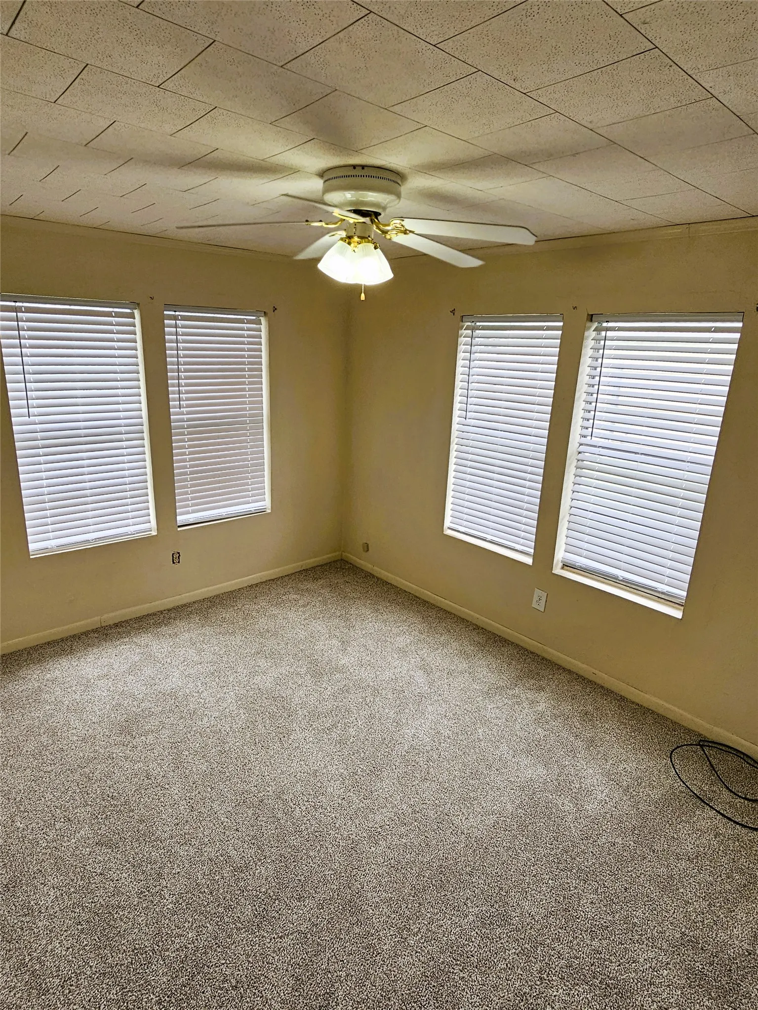 Single Family Residence For Sale in Limestone County , 105 N 3rd Street, Coolidge, Texas 76635, 2 Bedroom, 1 Bathroom, Garage spaces, 952 Sqft, built in 1985, mls#21284267, Real Estate Agent in Coolidge, Homes For Sale in Limestone county, Homes For Sale in Coolidge, Realtor in Coolidge Texas, Real Estate Brokerage Independent Realty Texas, Luminita Cordes Realtor