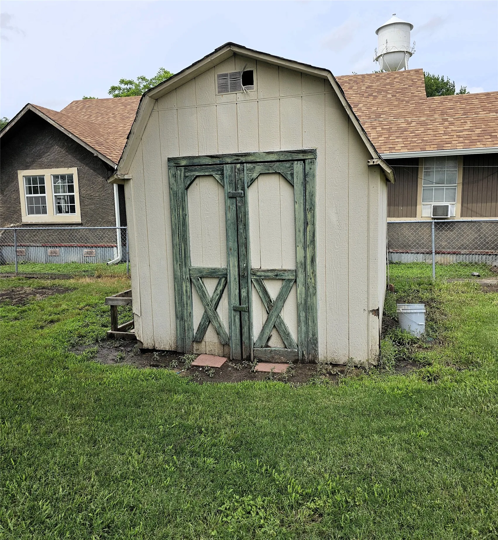 Single Family Residence For Sale in Limestone County , 105 N 3rd Street, Coolidge, Texas 76635, 2 Bedroom, 1 Bathroom, Garage spaces, 952 Sqft, built in 1985, mls#21284267, Real Estate Agent in Coolidge, Homes For Sale in Limestone county, Homes For Sale in Coolidge, Realtor in Coolidge Texas, Real Estate Brokerage Independent Realty Texas, Luminita Cordes Realtor