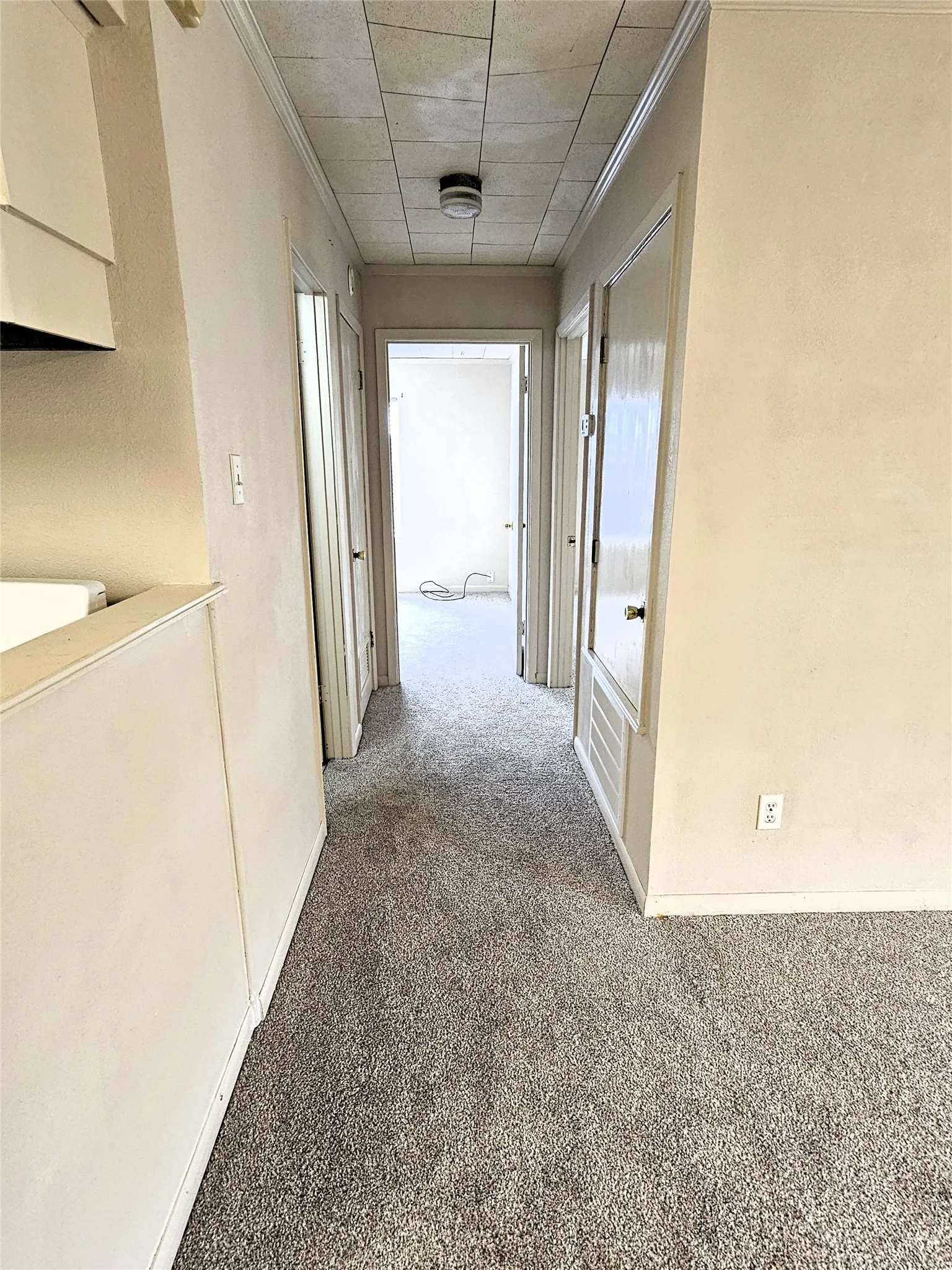 Single Family Residence For Sale in Limestone County , 105 N 3rd Street, Coolidge, Texas 76635, 2 Bedroom, 1 Bathroom, Garage spaces, 952 Sqft, built in 1985, mls#21284267, Real Estate Agent in Coolidge, Homes For Sale in Limestone county, Homes For Sale in Coolidge, Realtor in Coolidge Texas, Real Estate Brokerage Independent Realty Texas, Luminita Cordes Realtor
