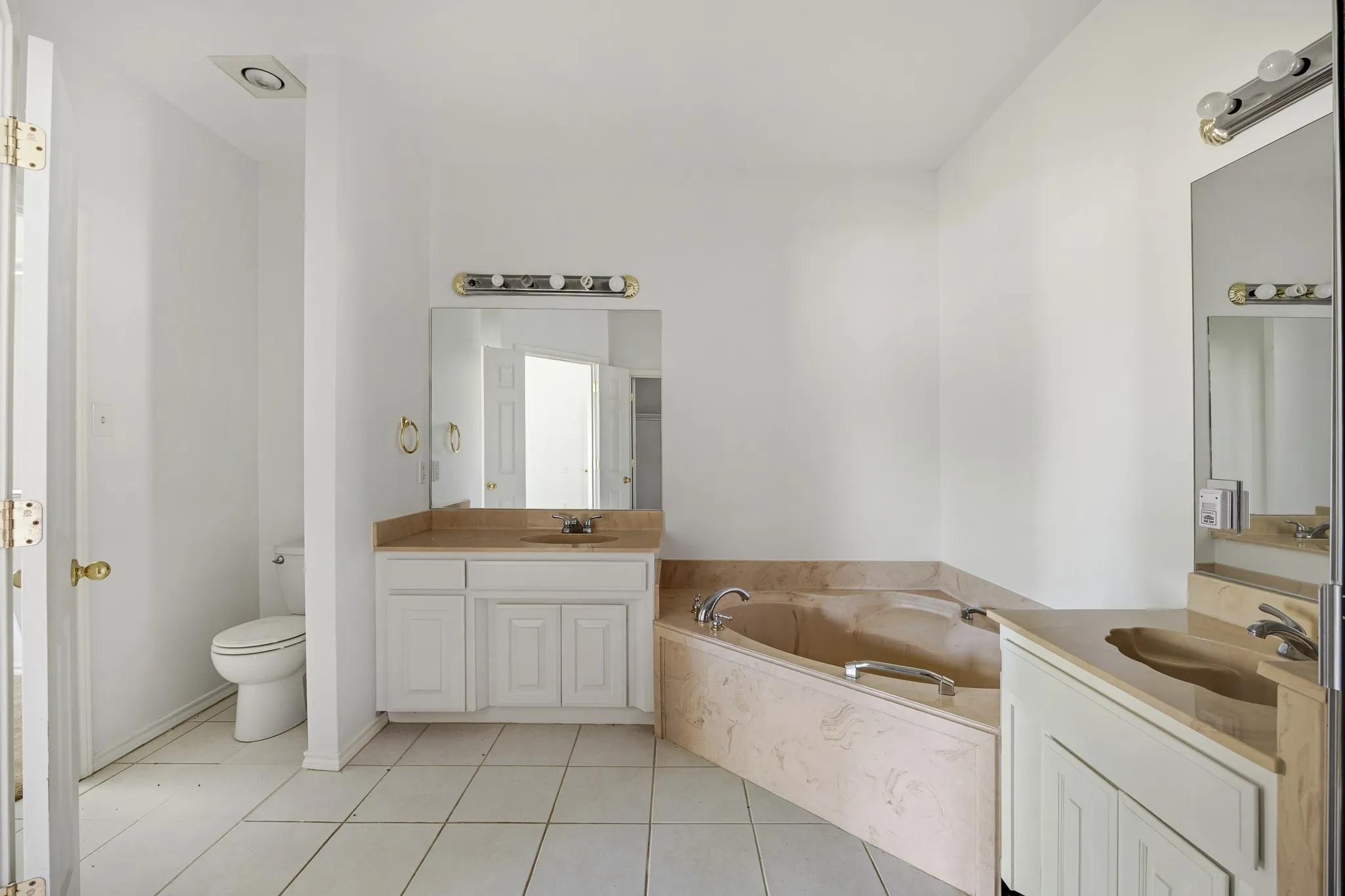 Single Family Residence For Sale in Smith County , 13091 Fm 344 W, Bullard, Texas 75757, 3 Bedroom, 3 Bathroom, 2 Garage spaces, 1,840 Sqft, built in 2002, mls#21280382, Real Estate Agent in Bullard, Homes For Sale in Smith county, Homes For Sale in Bullard, Realtor in Bullard Texas, Real Estate Brokerage Independent Realty Texas, Luminita Cordes Realtor