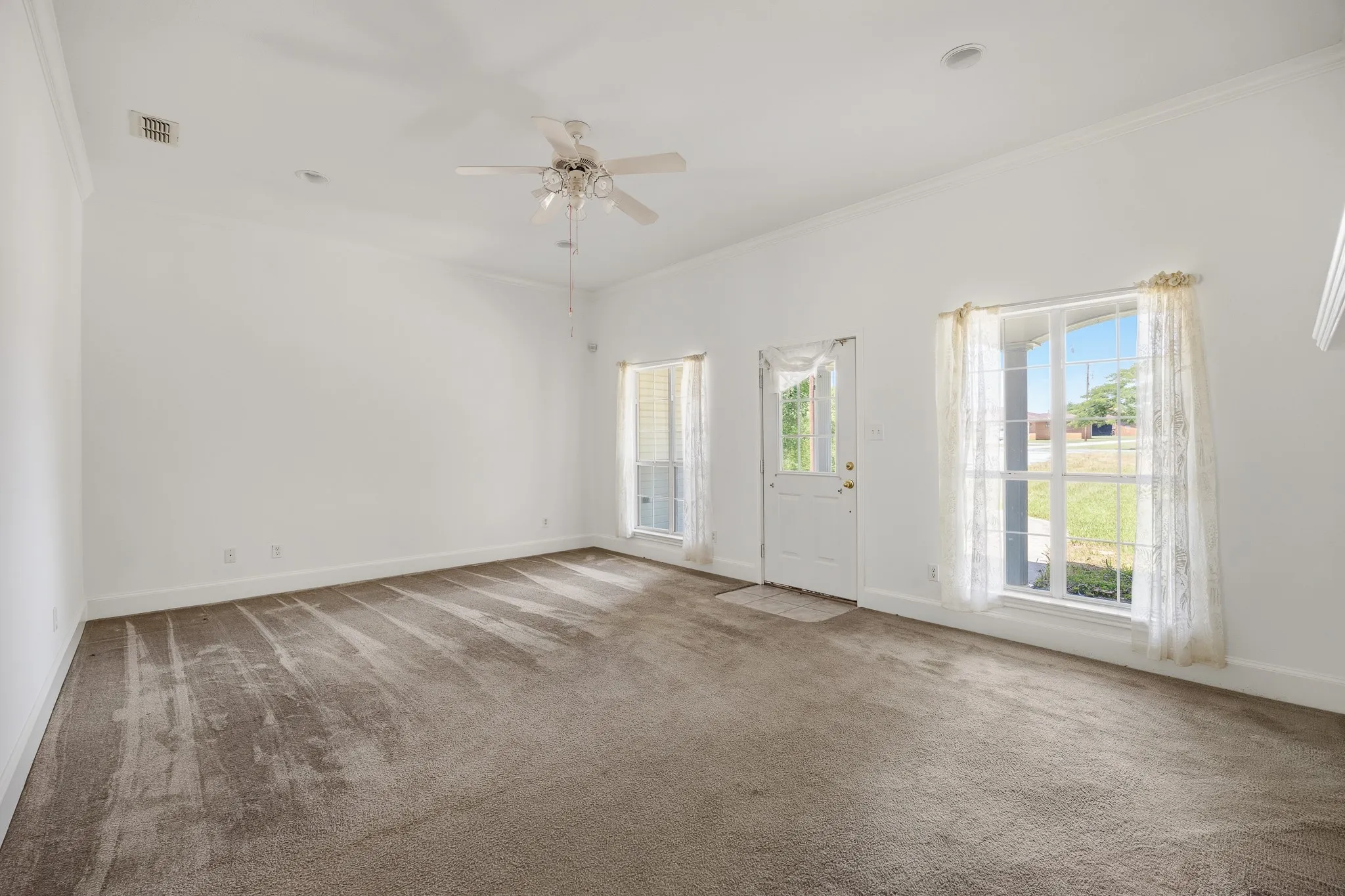 Single Family Residence For Sale in Smith County , 13091 Fm 344 W, Bullard, Texas 75757, 3 Bedroom, 3 Bathroom, 2 Garage spaces, 1,840 Sqft, built in 2002, mls#21280382, Real Estate Agent in Bullard, Homes For Sale in Smith county, Homes For Sale in Bullard, Realtor in Bullard Texas, Real Estate Brokerage Independent Realty Texas, Luminita Cordes Realtor