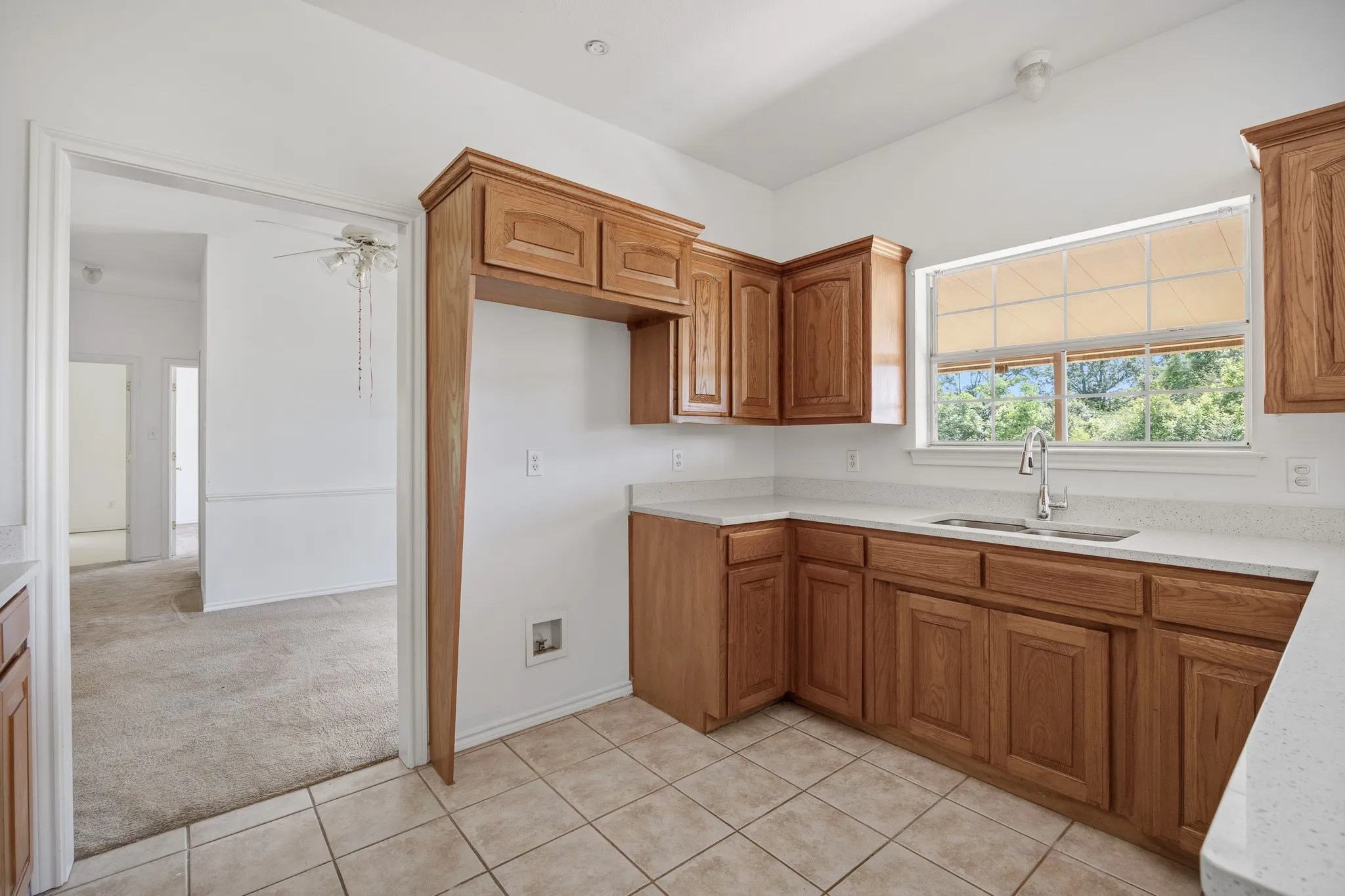 Single Family Residence For Sale in Smith County , 13091 Fm 344 W, Bullard, Texas 75757, 3 Bedroom, 3 Bathroom, 2 Garage spaces, 1,840 Sqft, built in 2002, mls#21280382, Real Estate Agent in Bullard, Homes For Sale in Smith county, Homes For Sale in Bullard, Realtor in Bullard Texas, Real Estate Brokerage Independent Realty Texas, Luminita Cordes Realtor