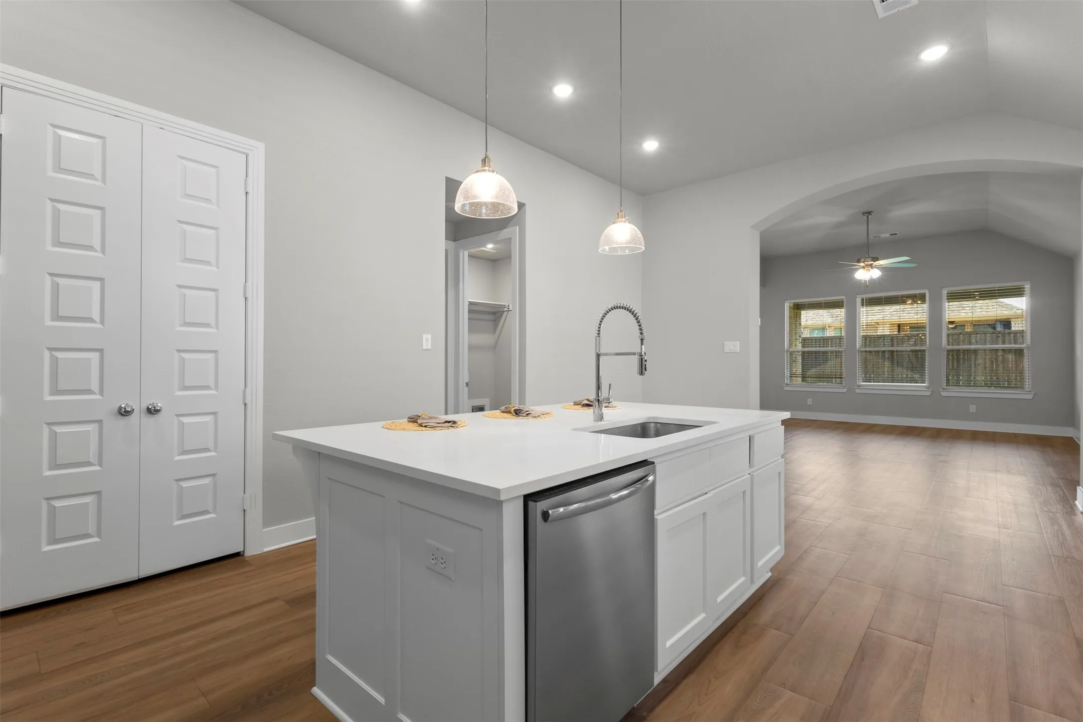 Single Family Residence For Sale in Denton County , 1916 Pelham Drive, Aubrey, Texas 76227, 4 Bedroom, 3 Bathroom, 2 Garage spaces, 1,971 Sqft, built in 2022, mls#21284731, Real Estate Agent in Aubrey, Homes For Sale in Denton county, Homes For Sale in Aubrey, Realtor in Aubrey Texas, Real Estate Brokerage Independent Realty Texas, Luminita Cordes Realtor