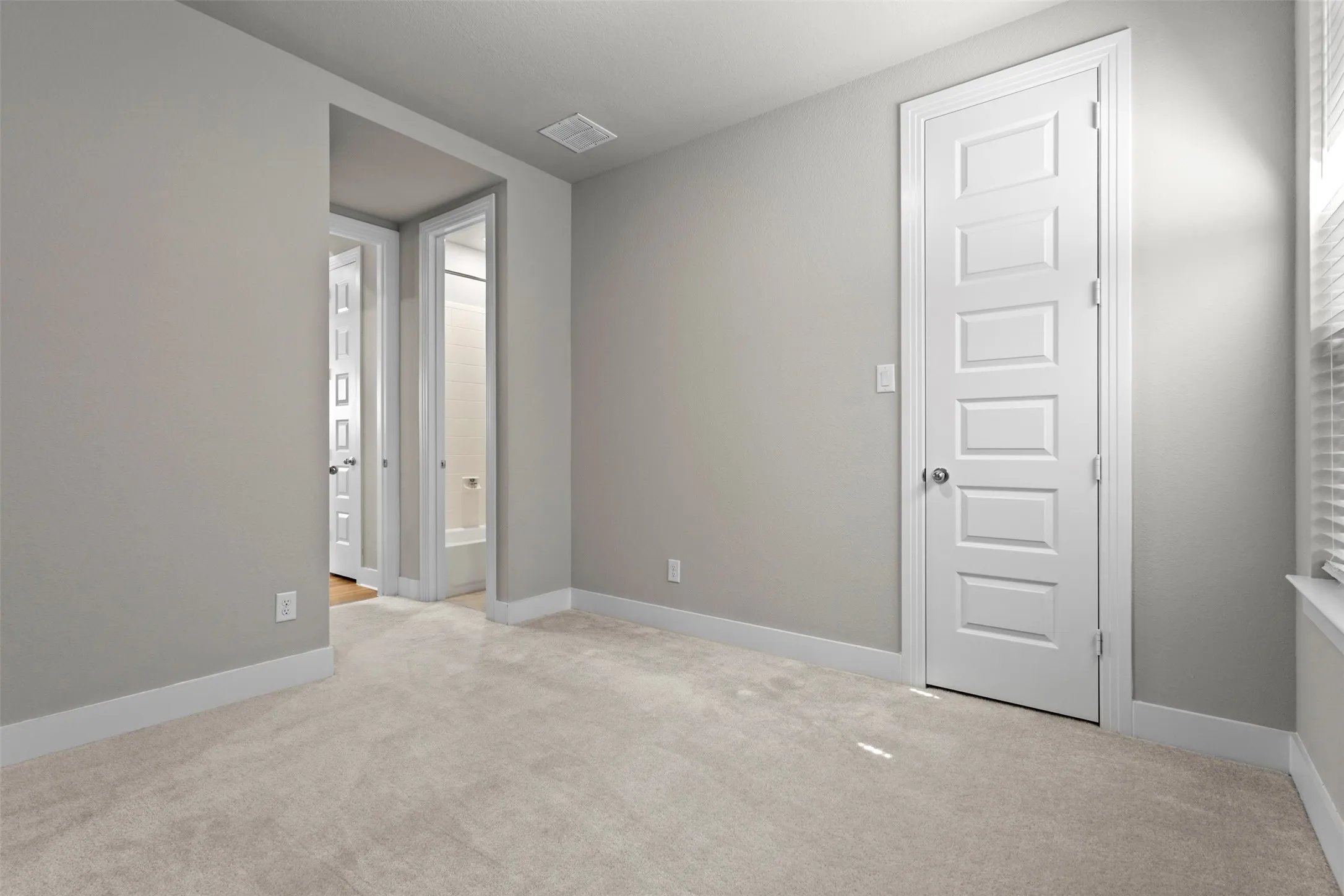 Single Family Residence For Sale in Denton County , 1916 Pelham Drive, Aubrey, Texas 76227, 4 Bedroom, 3 Bathroom, 2 Garage spaces, 1,971 Sqft, built in 2022, mls#21284731, Real Estate Agent in Aubrey, Homes For Sale in Denton county, Homes For Sale in Aubrey, Realtor in Aubrey Texas, Real Estate Brokerage Independent Realty Texas, Luminita Cordes Realtor