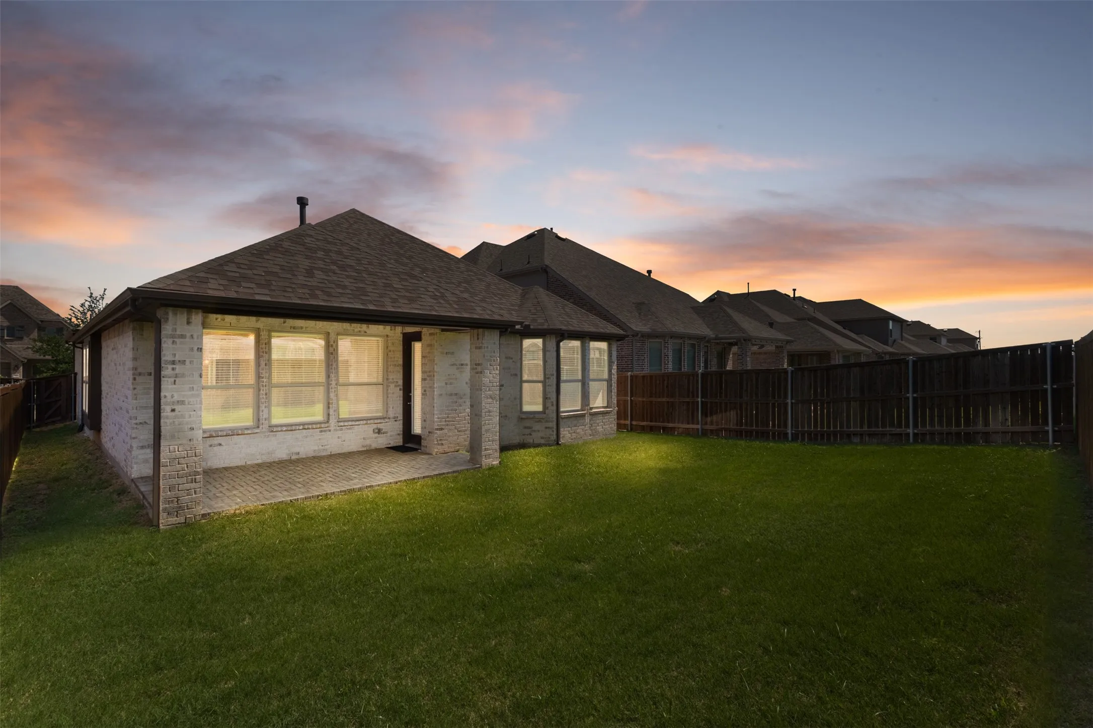 Single Family Residence For Sale in Denton County , 1916 Pelham Drive, Aubrey, Texas 76227, 4 Bedroom, 3 Bathroom, 2 Garage spaces, 1,971 Sqft, built in 2022, mls#21284731, Real Estate Agent in Aubrey, Homes For Sale in Denton county, Homes For Sale in Aubrey, Realtor in Aubrey Texas, Real Estate Brokerage Independent Realty Texas, Luminita Cordes Realtor