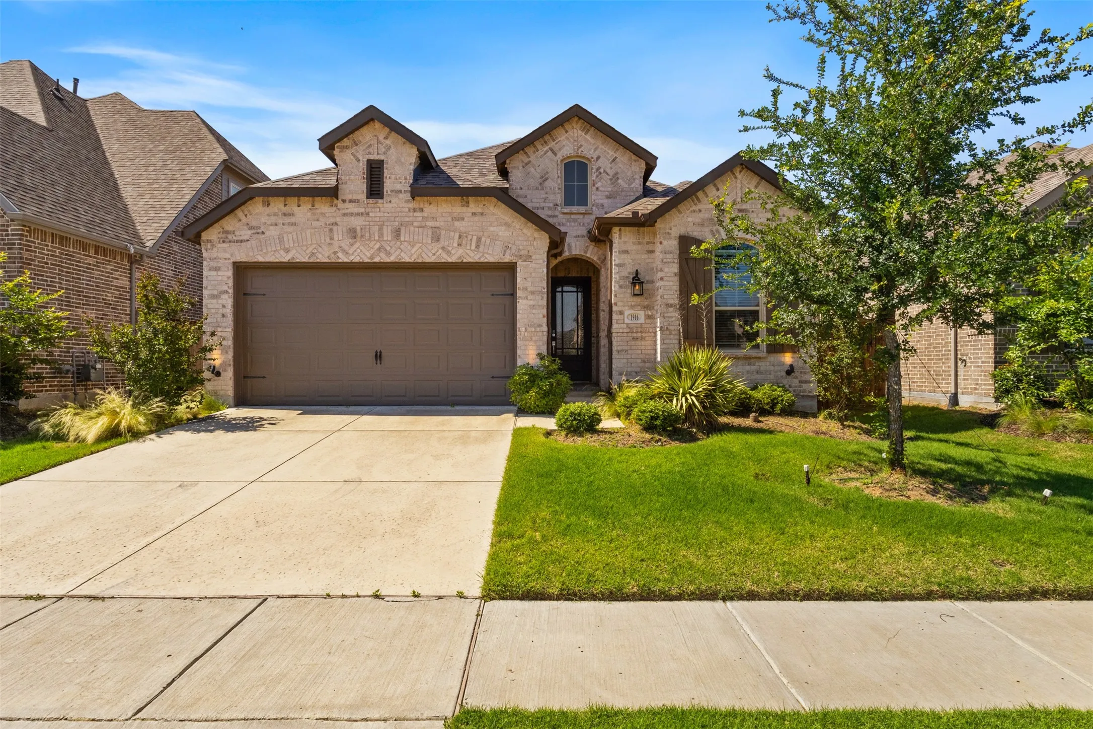 Single Family Residence For Sale in Denton County , 1916 Pelham Drive, Aubrey, Texas 76227, 4 Bedroom, 3 Bathroom, 2 Garage spaces, 1,971 Sqft, built in 2022, mls#21284731, Real Estate Agent in Aubrey, Homes For Sale in Denton county, Homes For Sale in Aubrey, Realtor in Aubrey Texas, Real Estate Brokerage Independent Realty Texas, Luminita Cordes Realtor