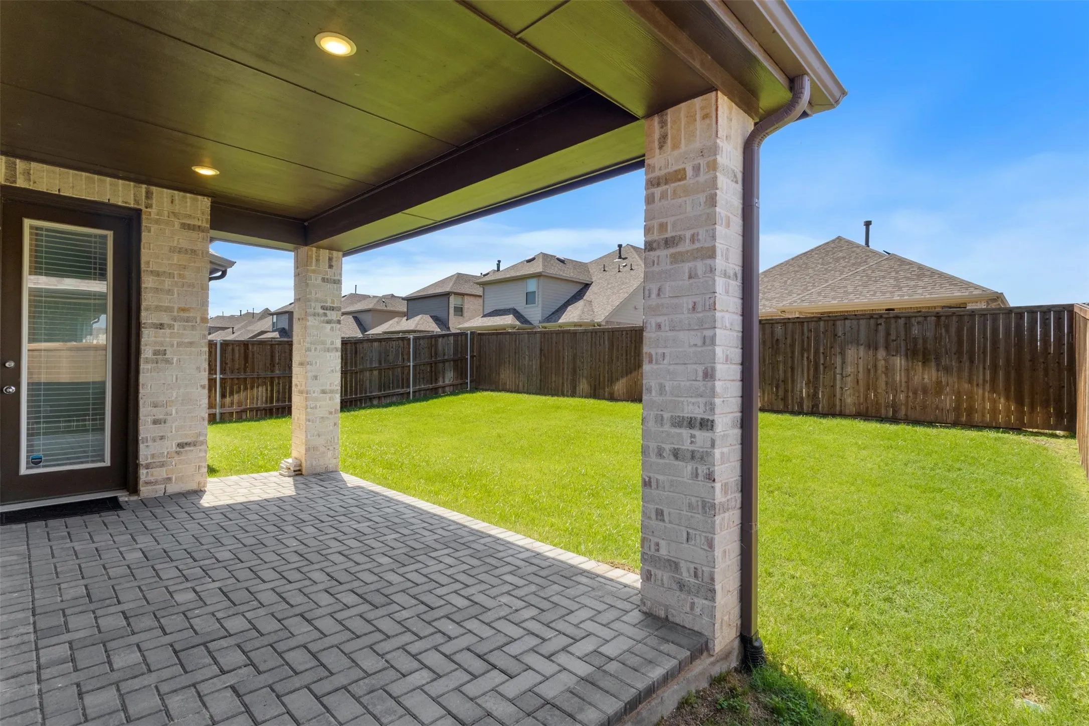 Single Family Residence For Sale in Denton County , 1916 Pelham Drive, Aubrey, Texas 76227, 4 Bedroom, 3 Bathroom, 2 Garage spaces, 1,971 Sqft, built in 2022, mls#21284731, Real Estate Agent in Aubrey, Homes For Sale in Denton county, Homes For Sale in Aubrey, Realtor in Aubrey Texas, Real Estate Brokerage Independent Realty Texas, Luminita Cordes Realtor